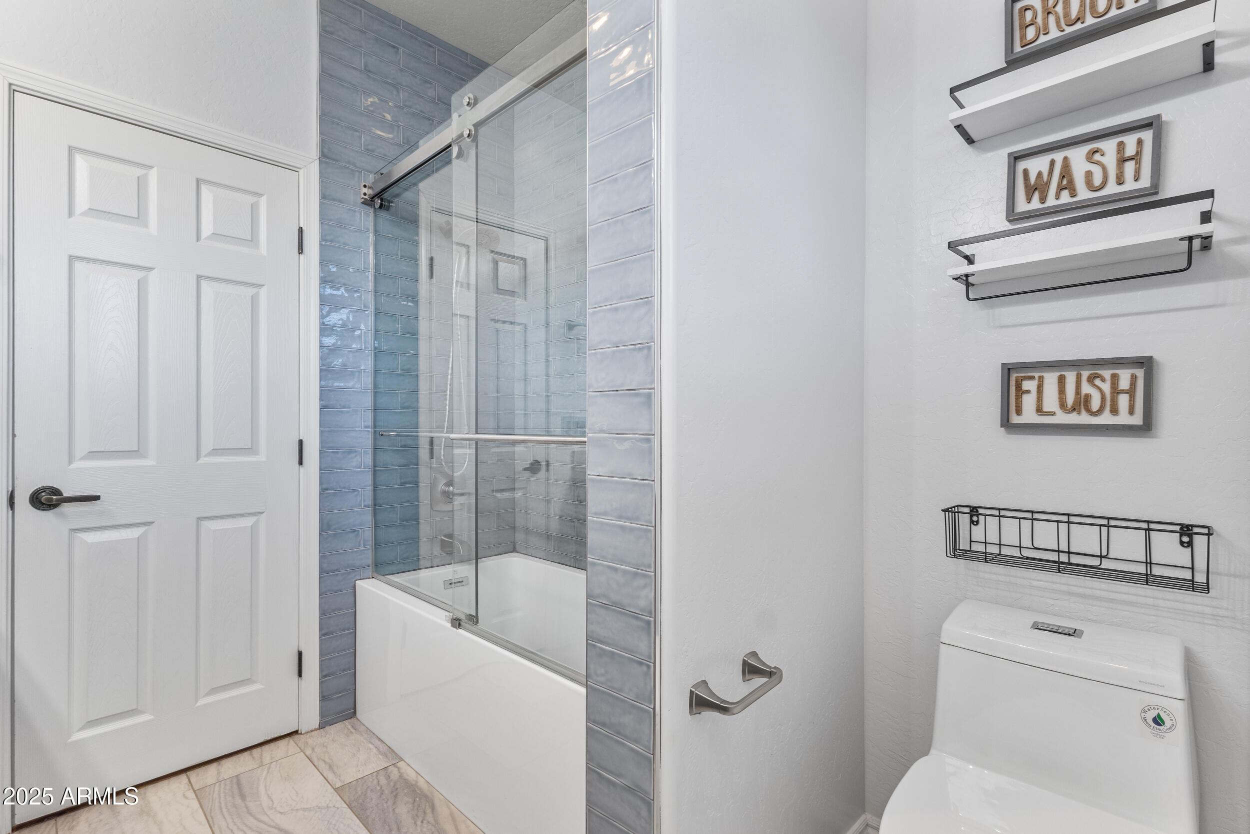 Phoenix, Arizona, 85050, United States, 5 Bedrooms Bedrooms, ,Residential,For Sale,1949706