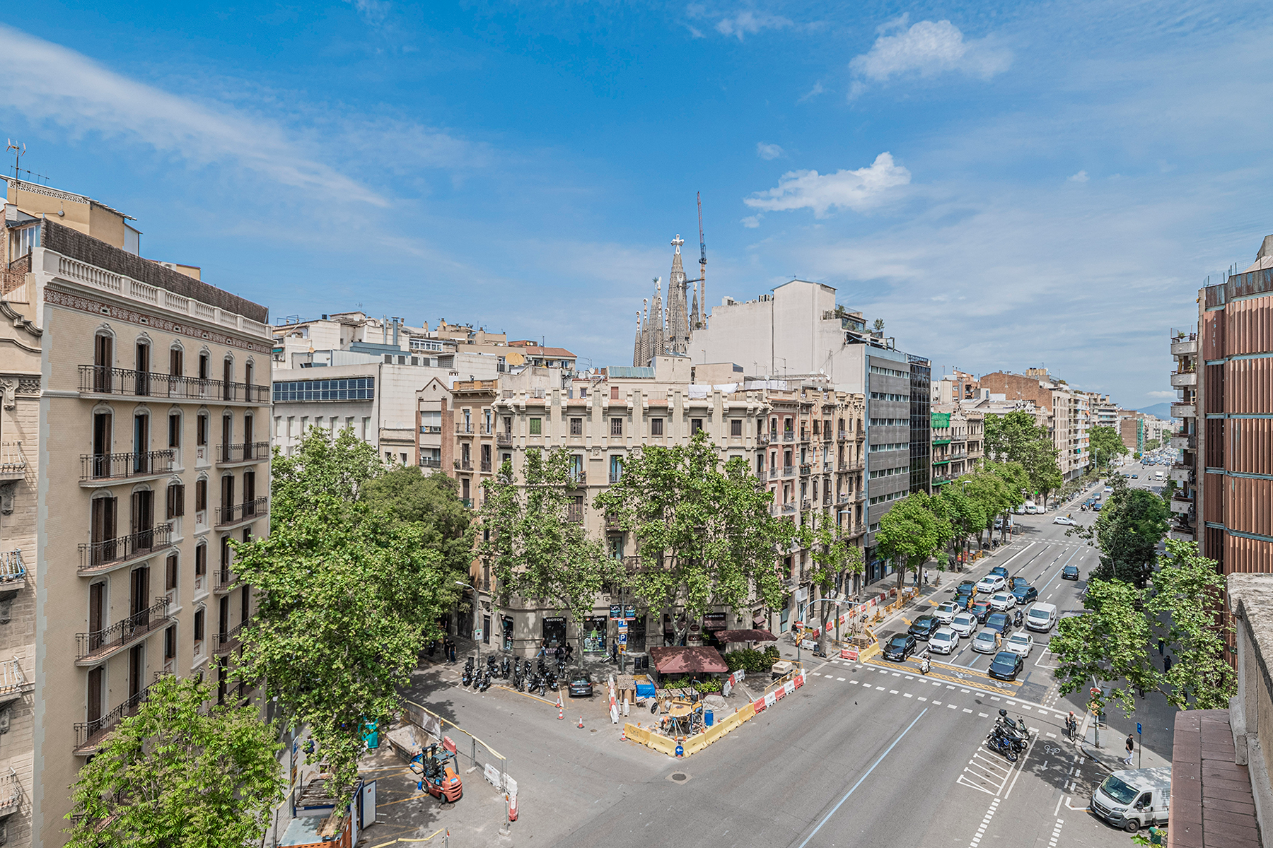  Renovated gem in the Quadrat d