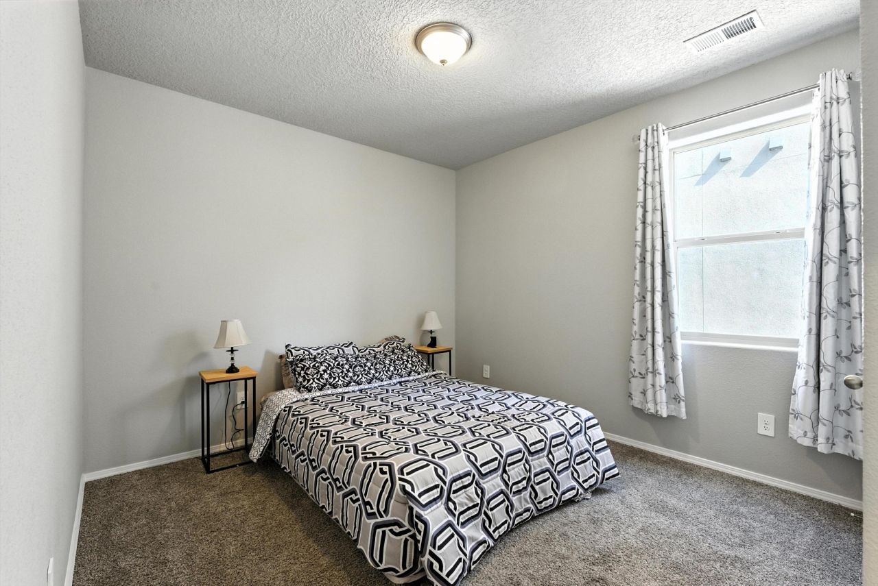 Rio Rancho, New Mexico, 87124, United States, 4 Bedrooms Bedrooms, ,3 BathroomsBathrooms,Residential,For Sale,1868349