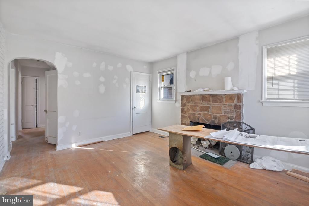 Washington, District of Columbia, 20011, United States, 4 Bedrooms Bedrooms, ,4 BathroomsBathrooms,Residential,For Sale,1973879