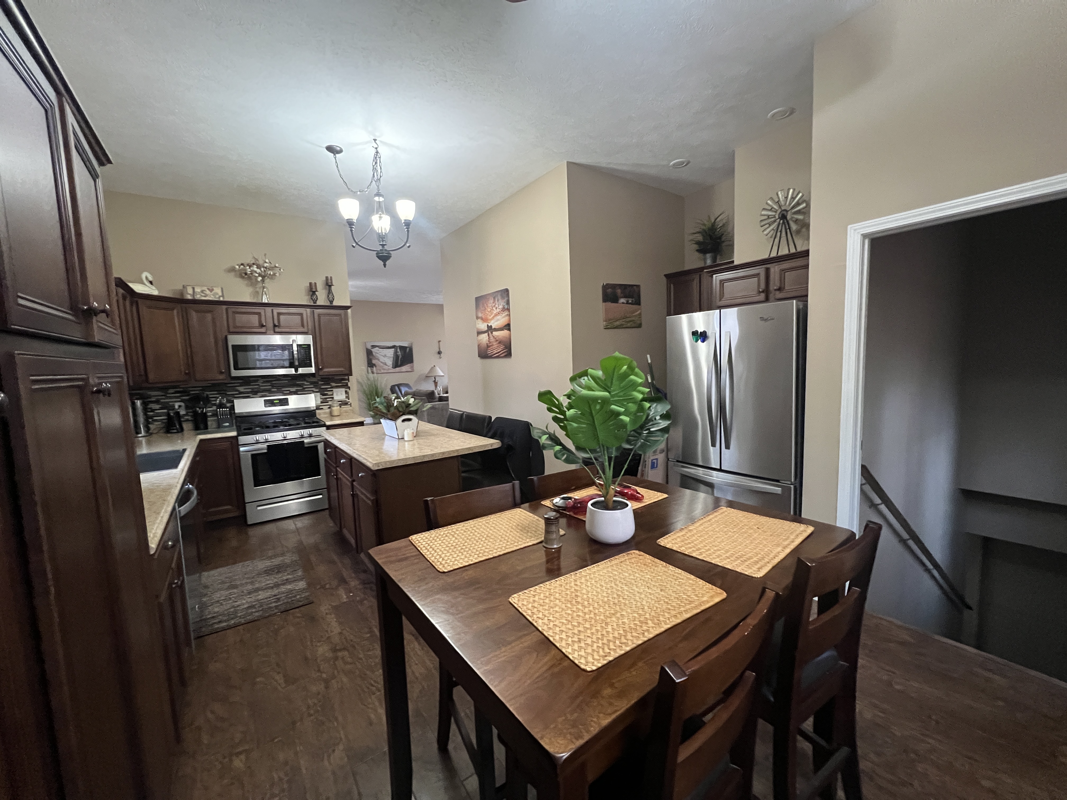 Goreville, Illinois, 62939, United States, 3 Bedrooms Bedrooms, ,3 BathroomsBathrooms,Residential,For Sale,1997720