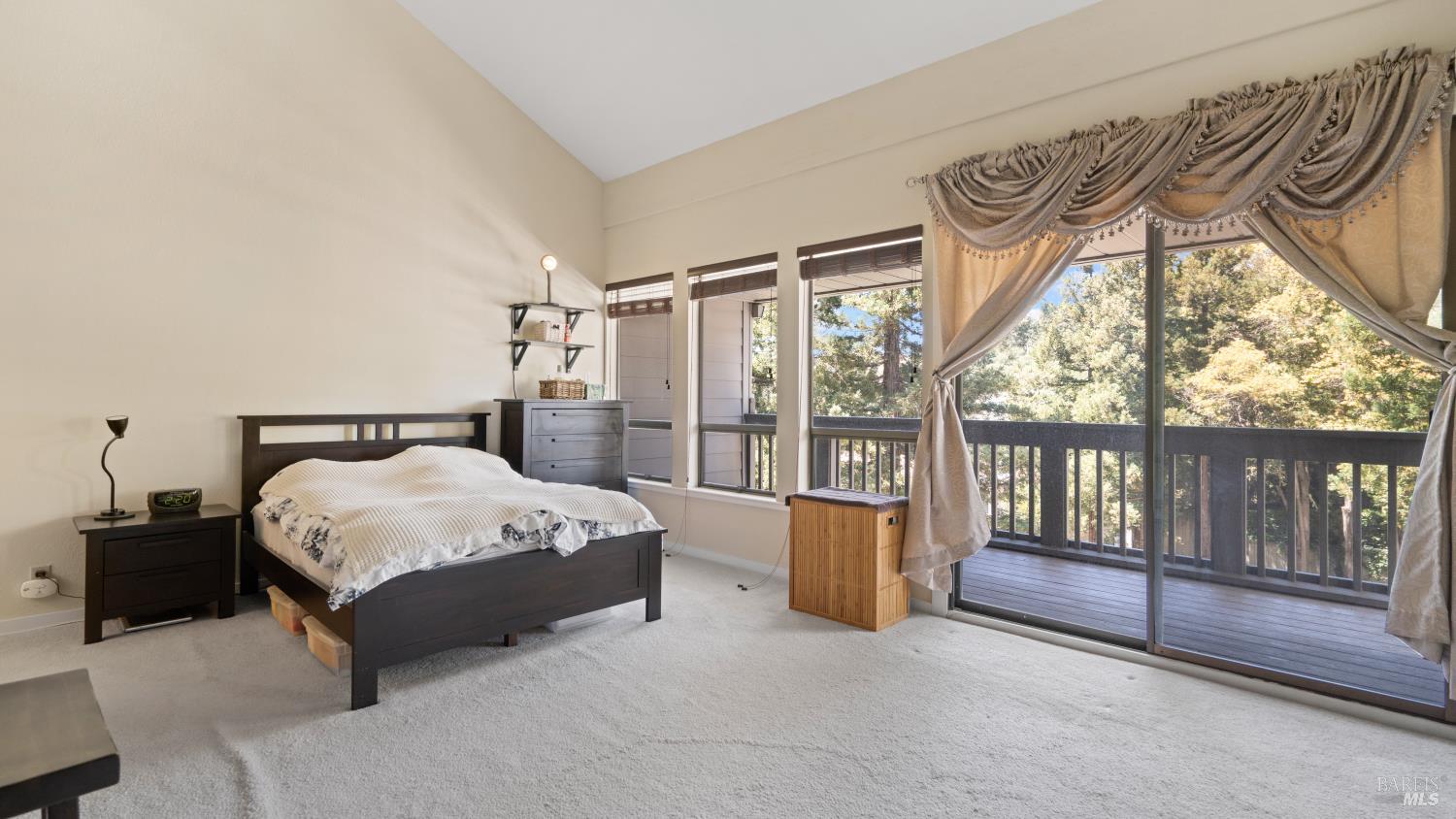 San Rafael, California, 94903, United States, 3 Bedrooms Bedrooms, ,3 BathroomsBathrooms,Residential,For Sale,1908286