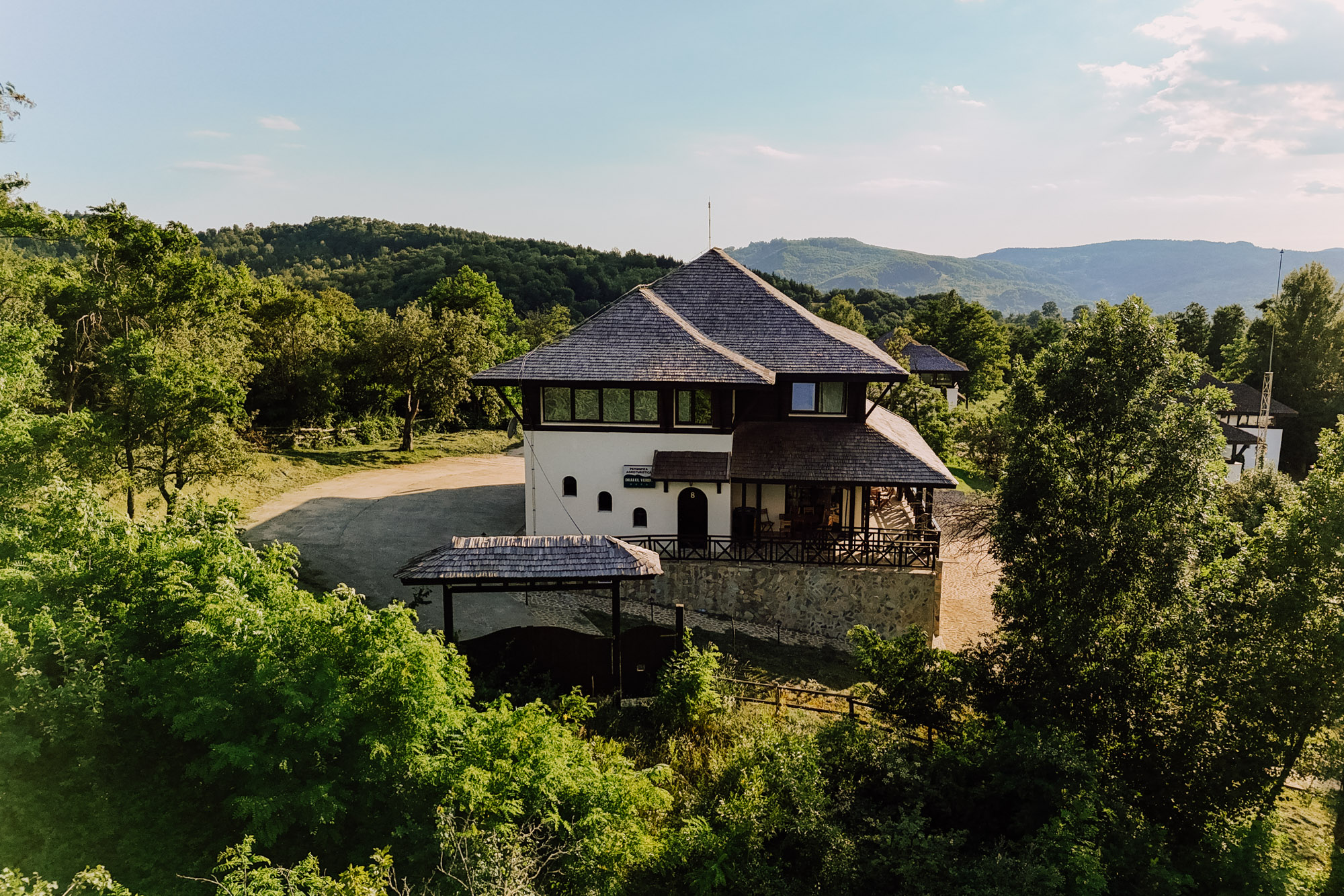  A Private Retreat in the Foothills of the Bucegi Mountains - 物件實景