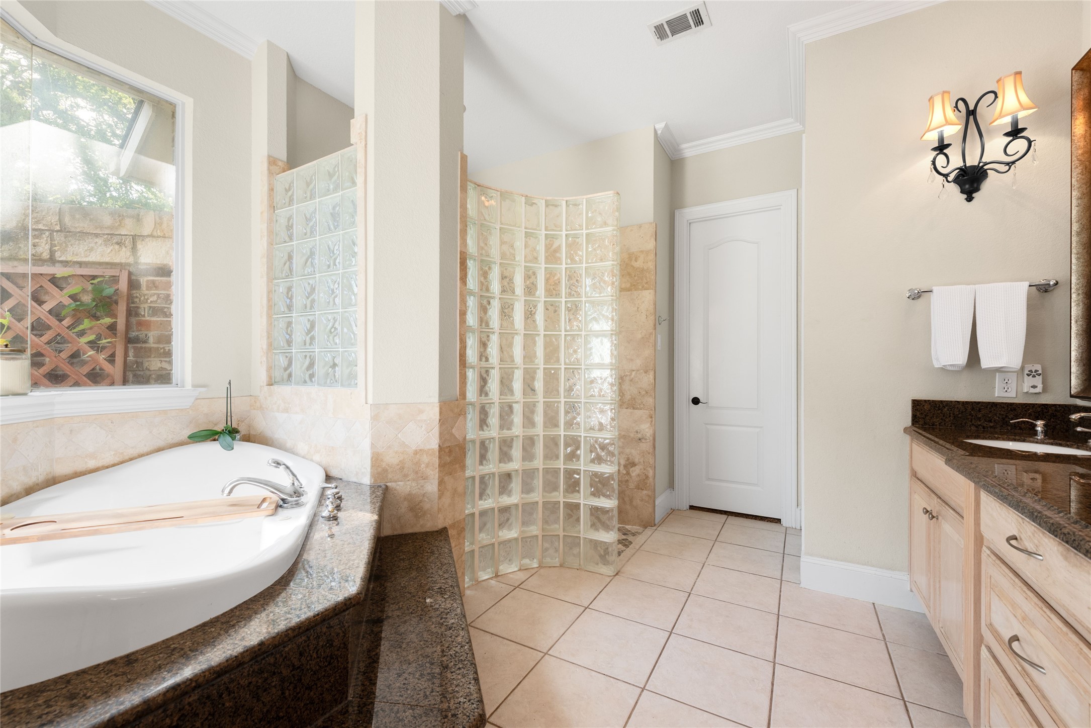 Fort Worth, Texas, 76140, United States, 4 Bedrooms Bedrooms, ,4 BathroomsBathrooms,Residential,For Sale,1857757