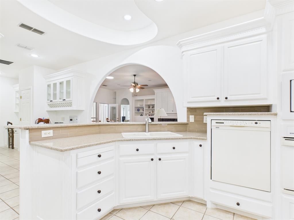 Waxahachie, Texas, 75165, United States, 3 Bedrooms Bedrooms, ,2 BathroomsBathrooms,Residential,For Sale,1977145