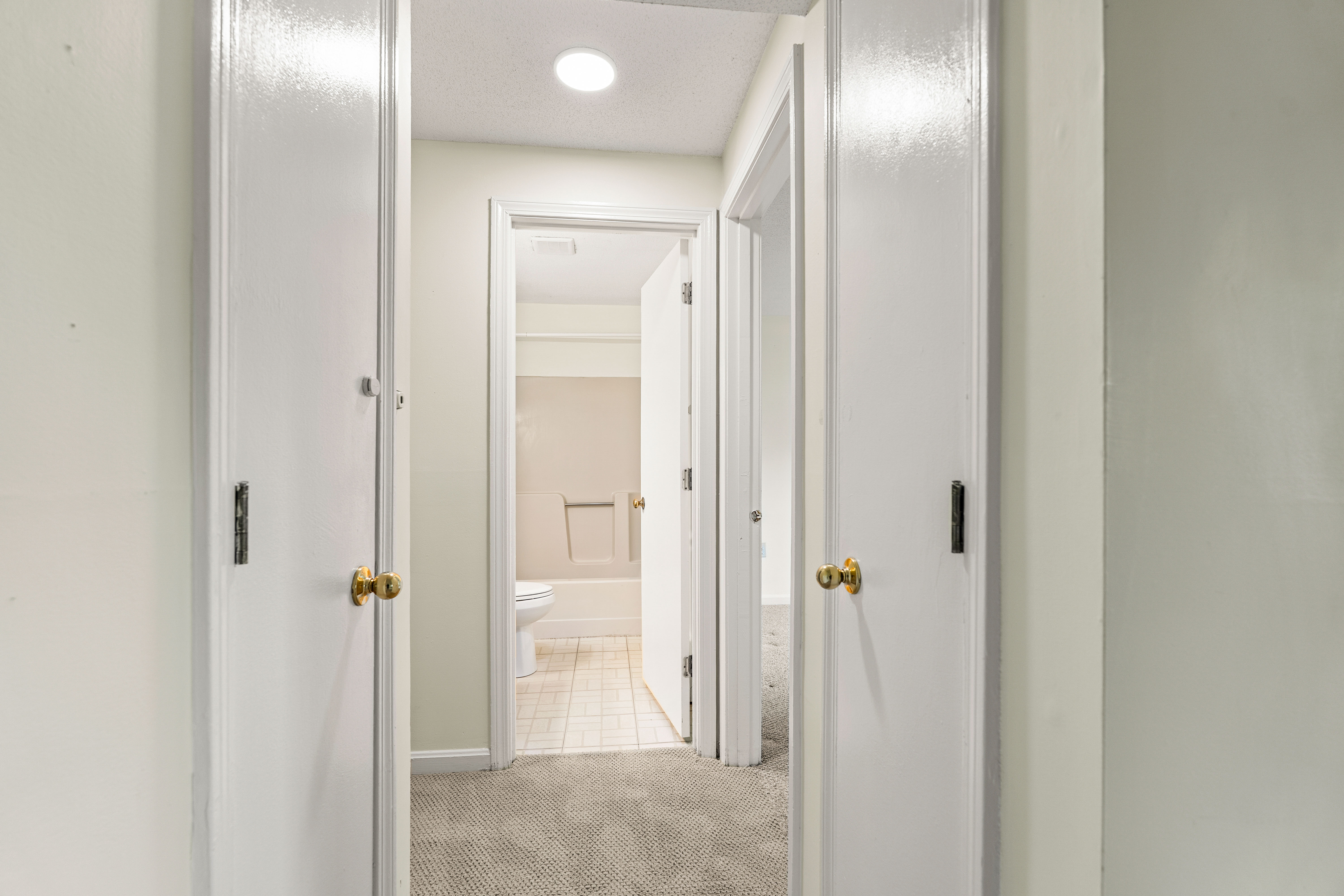 1202 White Cedar Boulevard, Portsmouth, NH 03801 - 物件實景