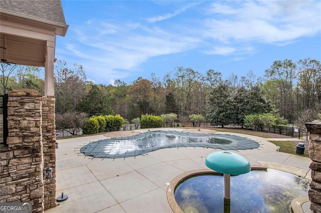 Douglasville, Georgia, 30135, United States, 5 Bedrooms Bedrooms, ,4 BathroomsBathrooms,Residential,For Sale,1886853