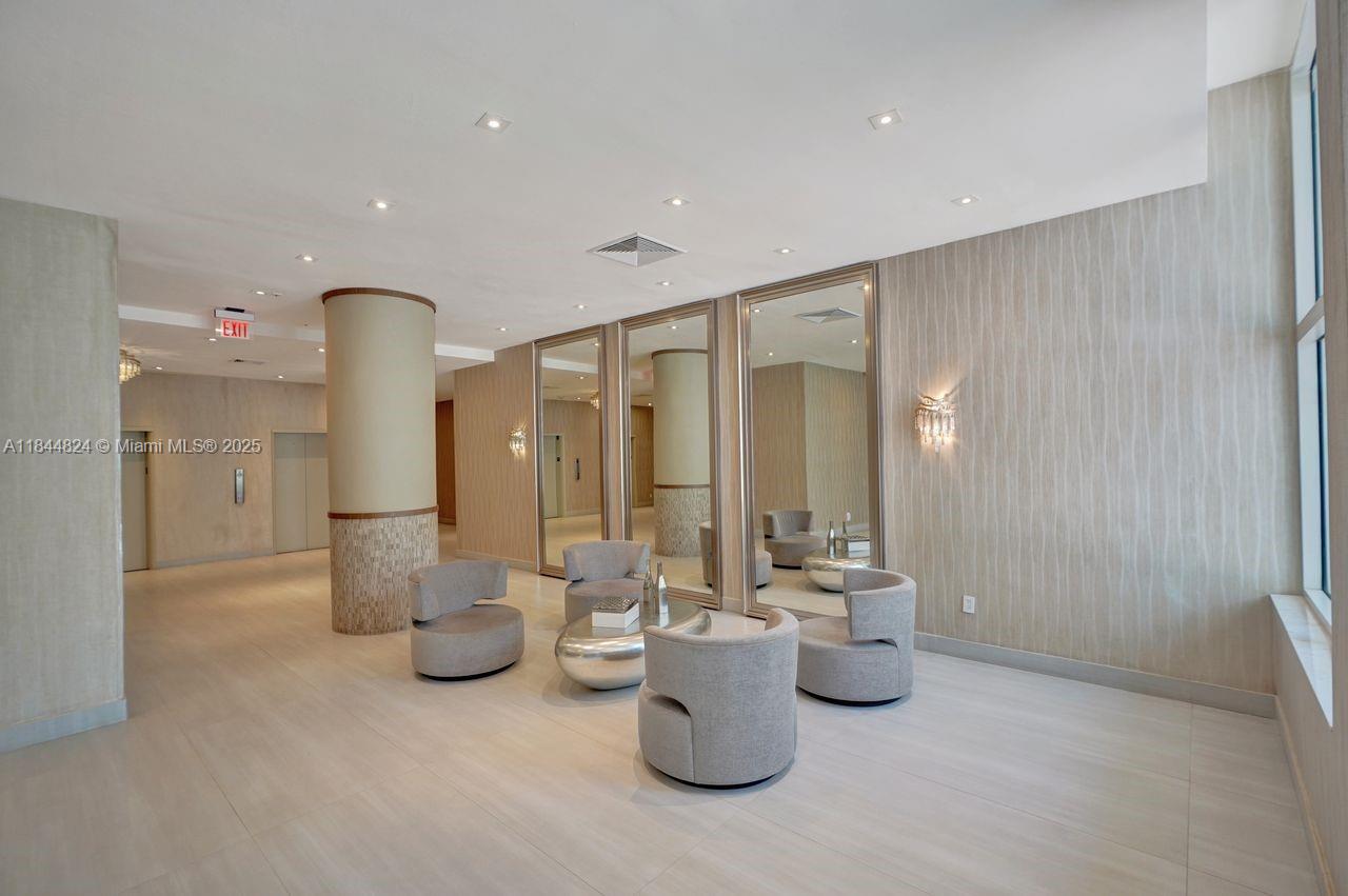 Miami Beach, Florida, 33140, United States, 2 Bedrooms Bedrooms, ,2 BathroomsBathrooms,Residential,For Sale,1907314