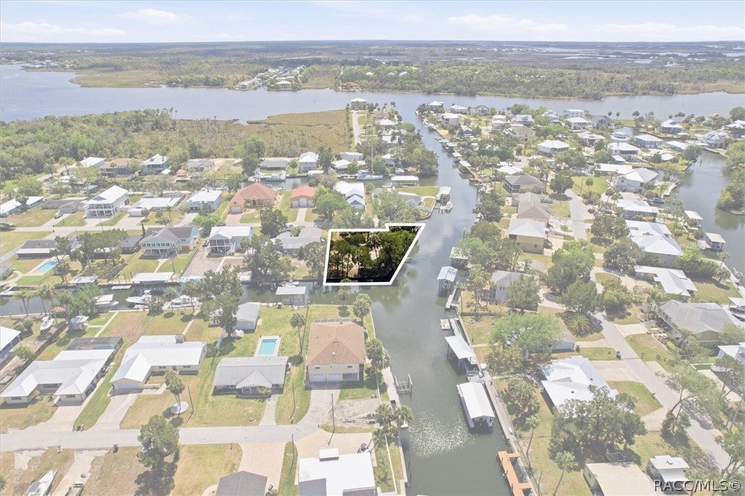 16th St, Crystal River, FL 34428