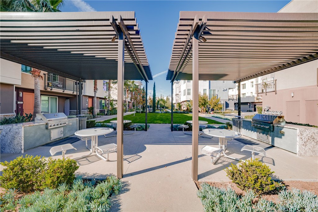 Irvine, California, 92614, United States, 3 Bedrooms Bedrooms, ,3 BathroomsBathrooms,Residential,For Sale,1988999