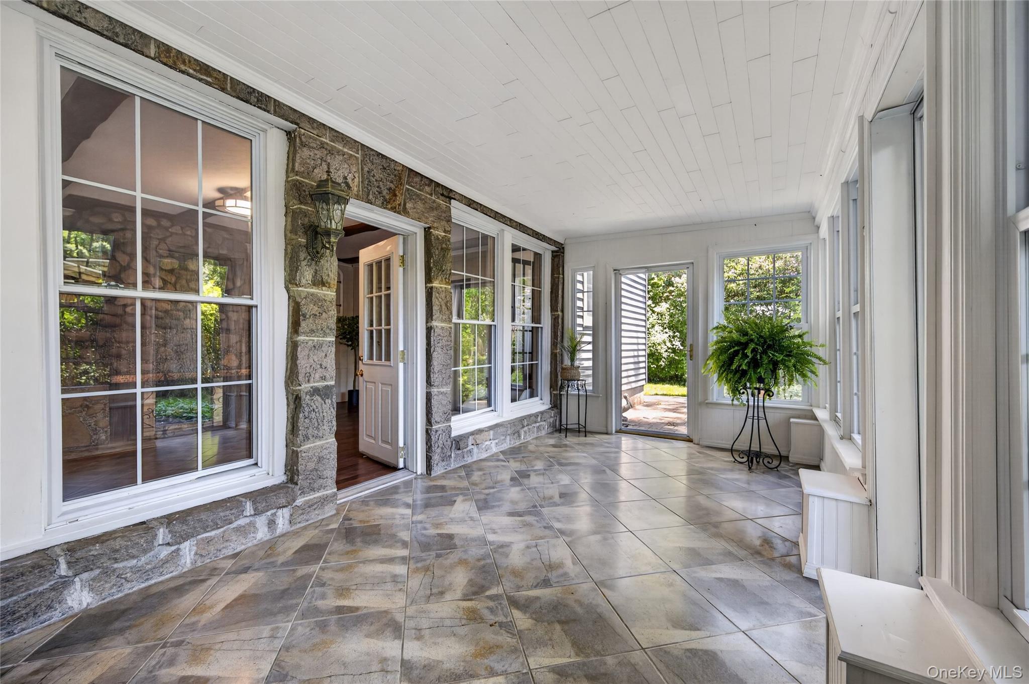  136 Lodge Avenue, Huntington Station, NY, 11746 - 物件實景