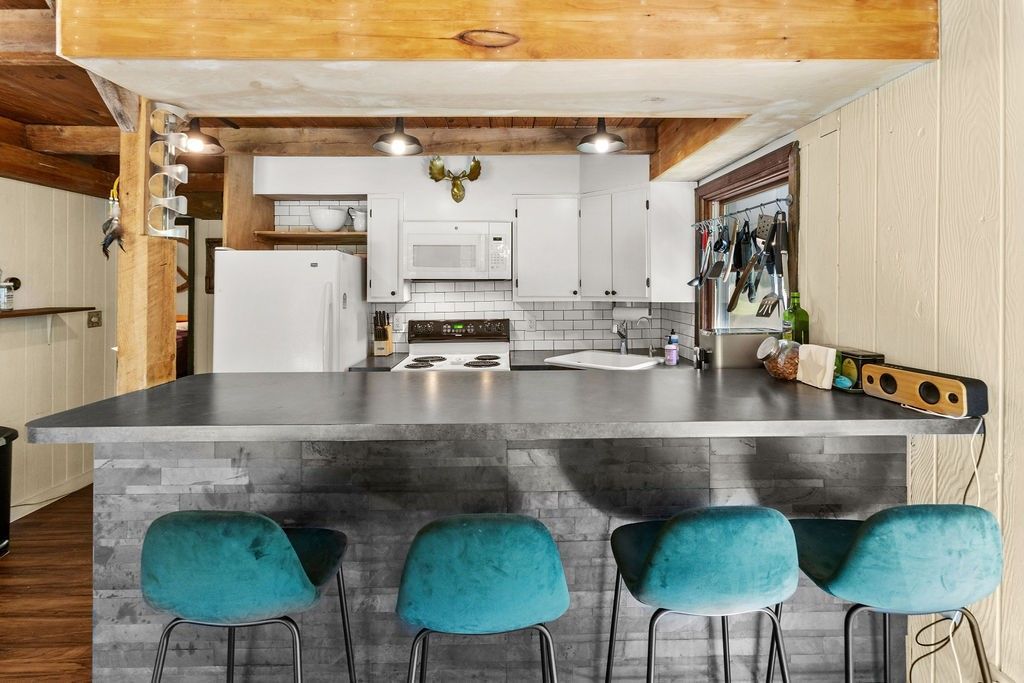 New Kingston, New York, 12459, United States, 3 Bedrooms Bedrooms, ,2 BathroomsBathrooms,Residential,For Sale,1907785