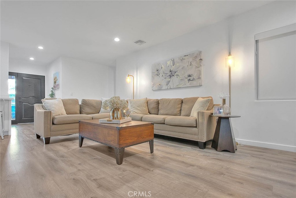 Pomona, California, 91767, United States, 3 Bedrooms Bedrooms, ,2 BathroomsBathrooms,Residential,For Sale,1978671