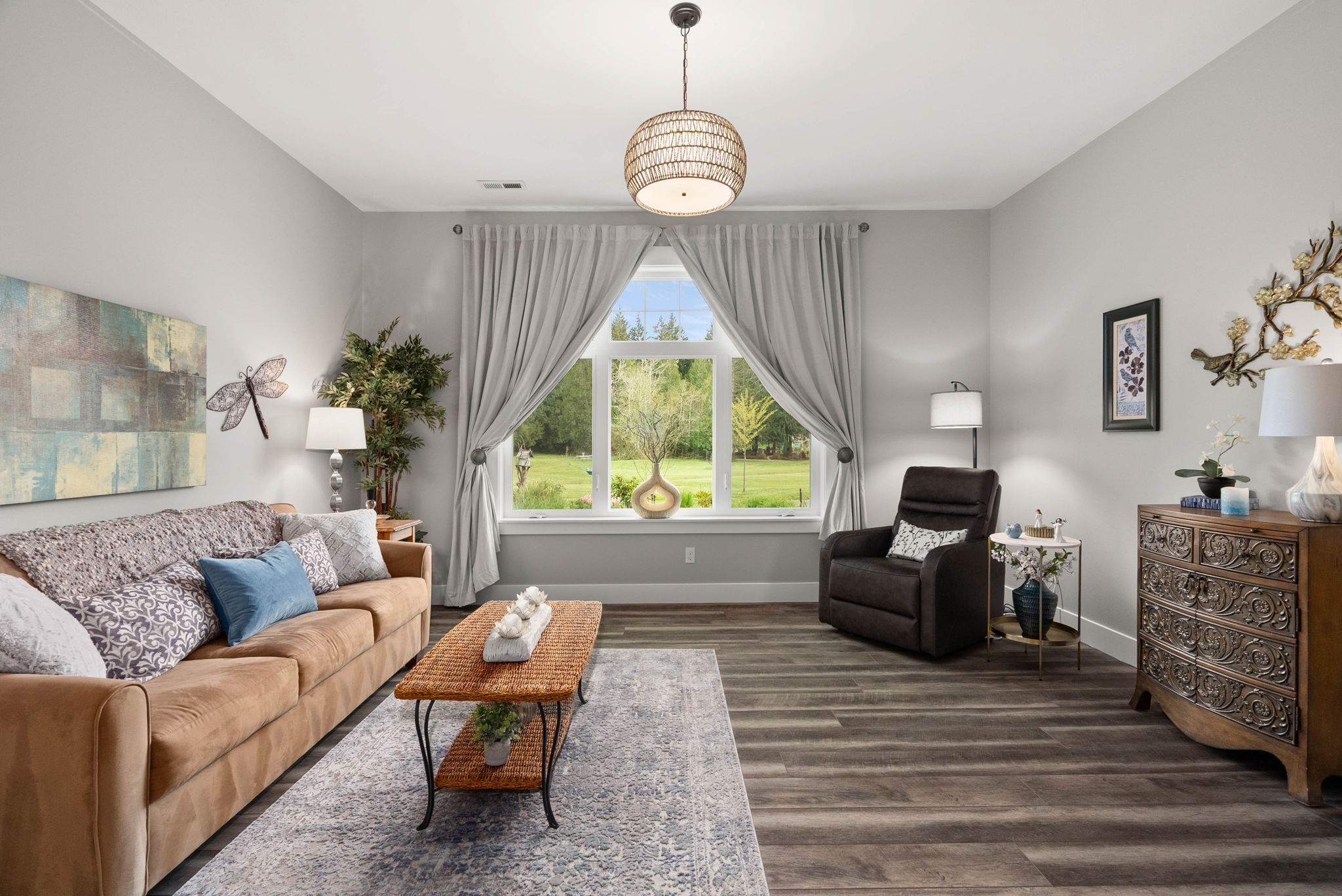  311 Cornwall Rd Nw - 物件實景