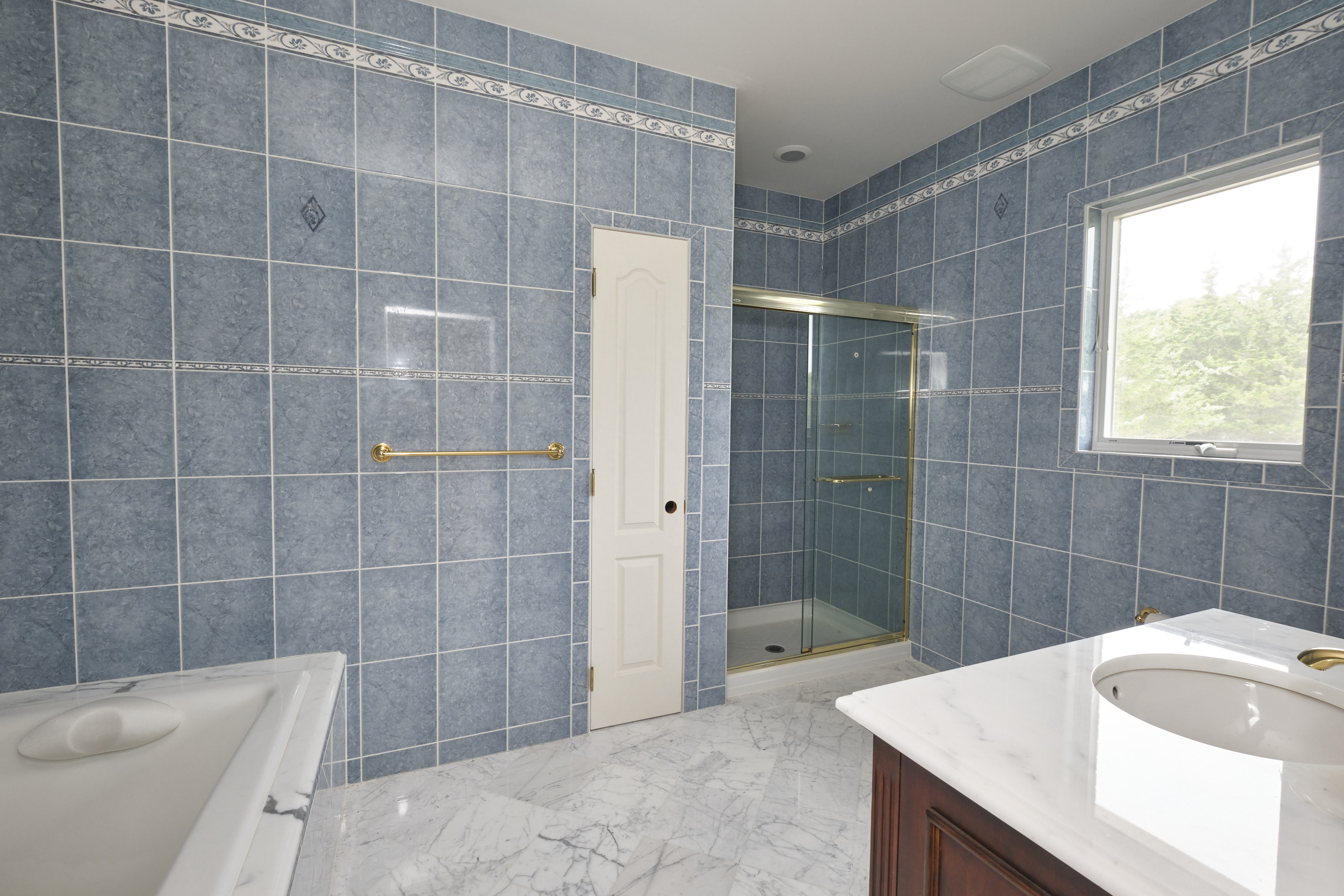 East Marion, New York, 11939, United States, 3 Bedrooms Bedrooms, ,3 BathroomsBathrooms,Residential,For Sale,1895057