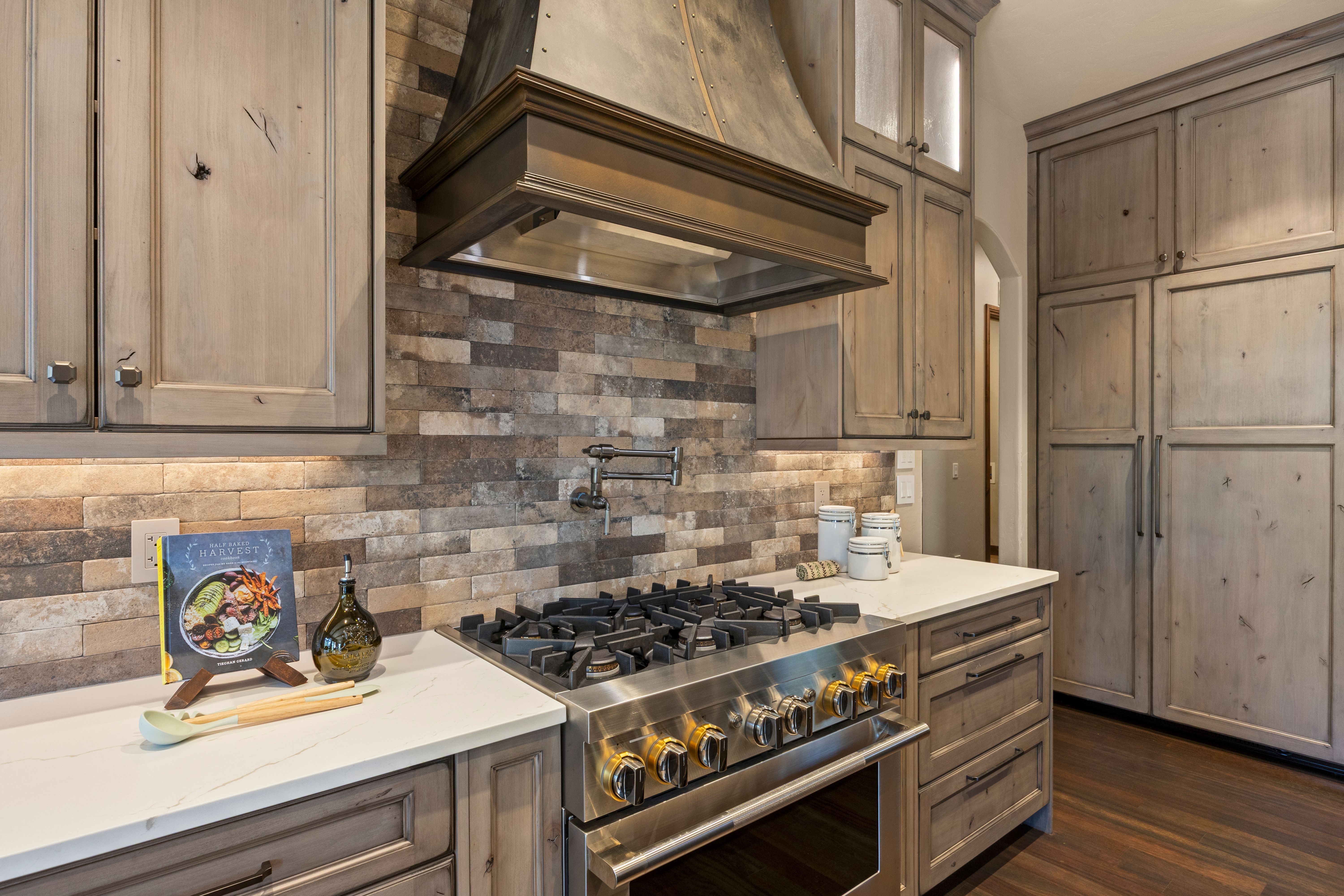  Spectacular custom ranch with a walk-out finished basement - 物件實景
