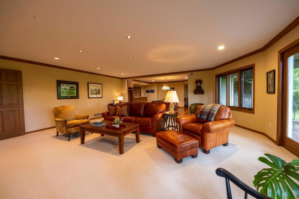 Mendota Heights, Minnesota, 55118, United States, 4 Bedrooms Bedrooms, ,3 BathroomsBathrooms,Residential,For Sale,1836960