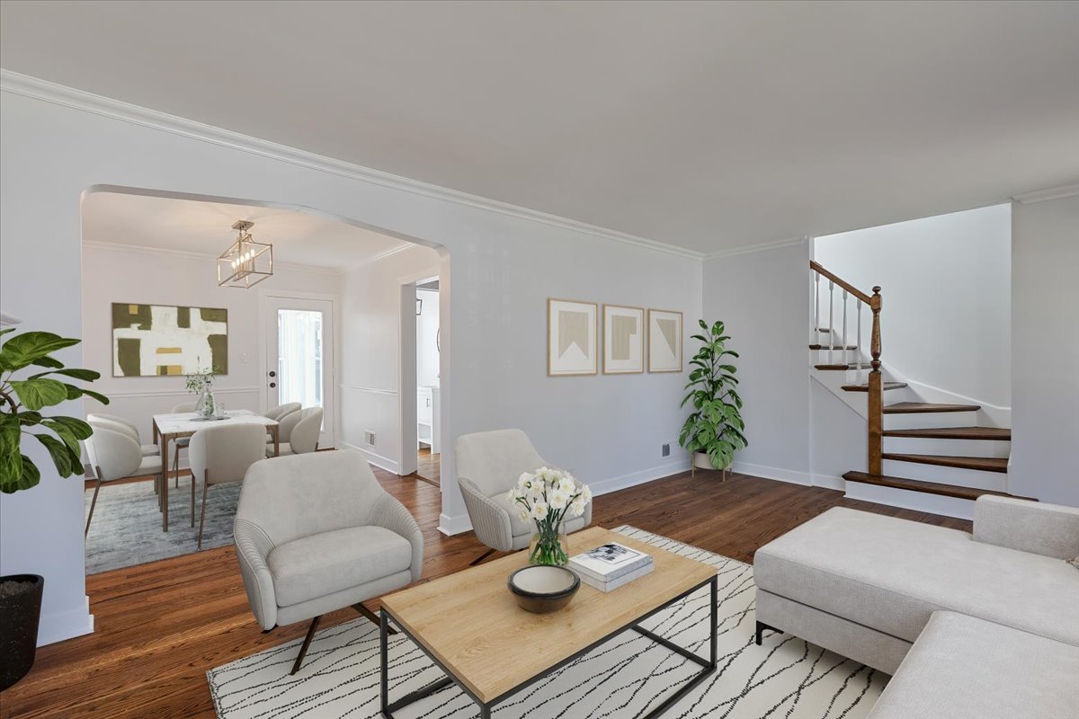 Lincolnwood, Illinois, 60712, United States, 3 Bedrooms Bedrooms, ,2 BathroomsBathrooms,Residential,For Sale,1900722