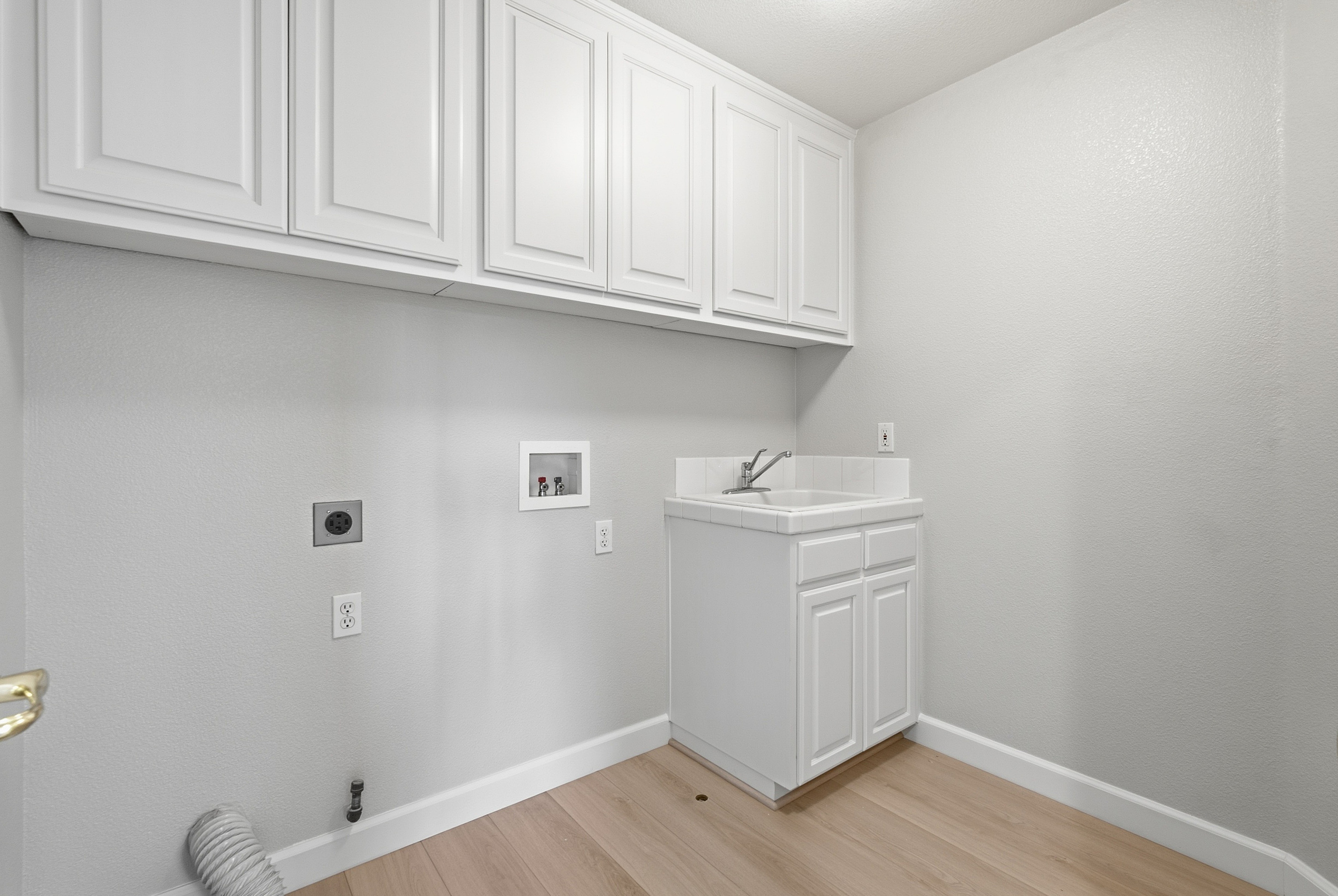  Beautifully Updated Henry Ranch Home with Scenic Views and Modern Comfort - 物件實景