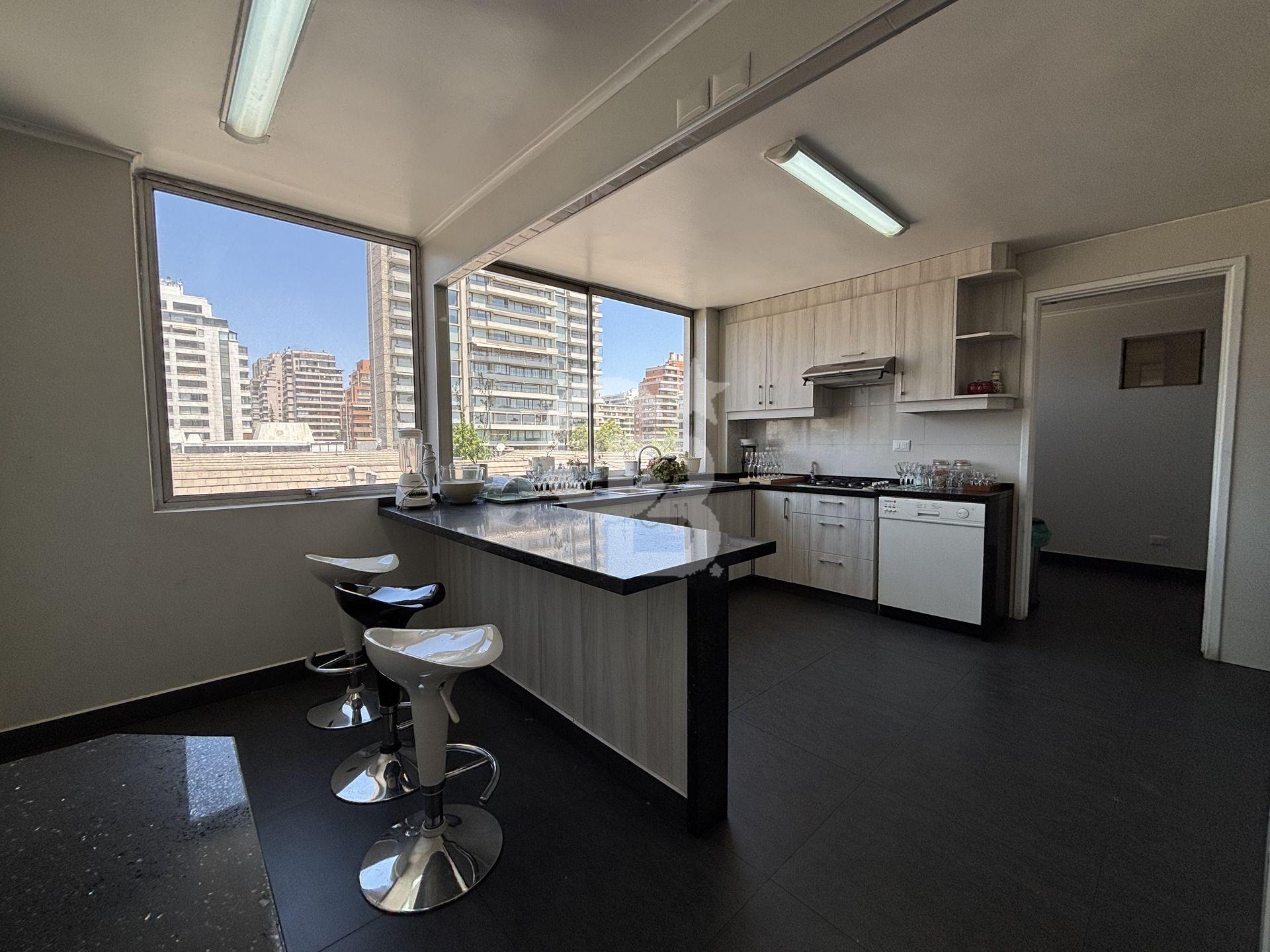 Las Condes, Chile, 3 Bedrooms Bedrooms, ,2 BathroomsBathrooms,Residential,For Sale,1997043