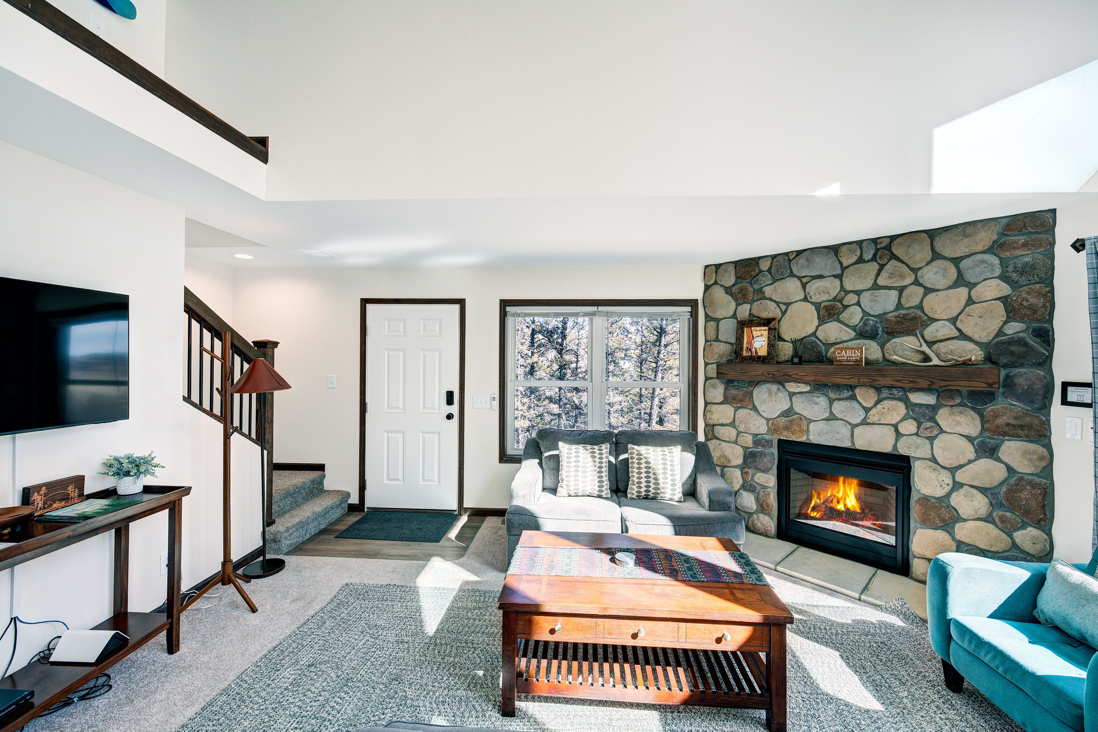  Escape to the Beauty of Redhill Forest in this Turnkey Mountain Retreat - 物件實景