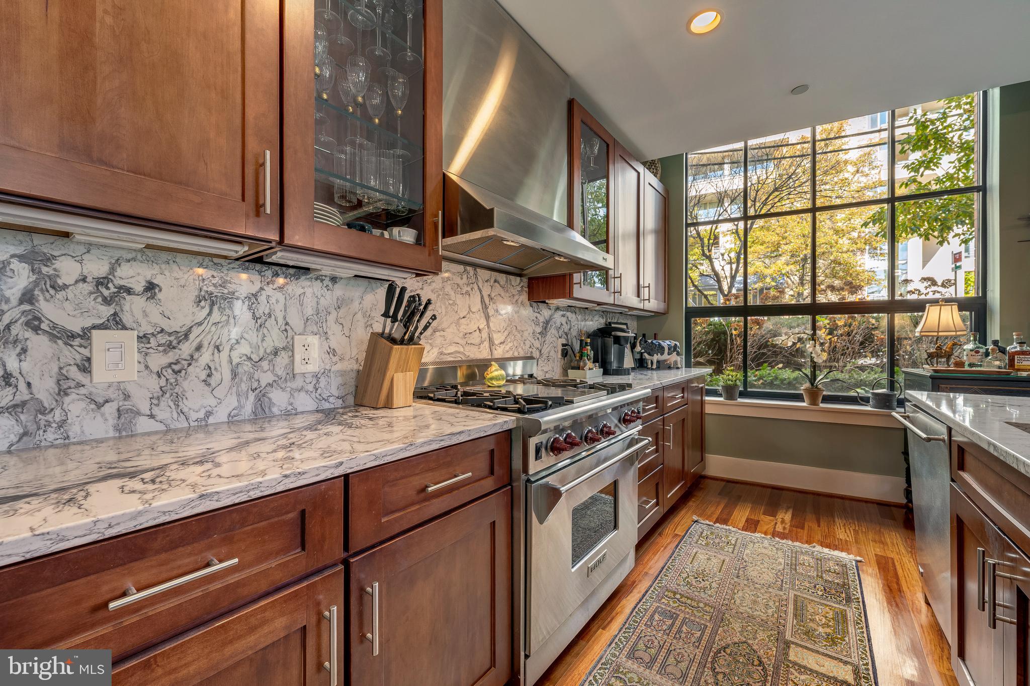 Arlington, Virginia, 22209, United States, 2 Bedrooms Bedrooms, ,2 BathroomsBathrooms,Residential,For Sale,1992776