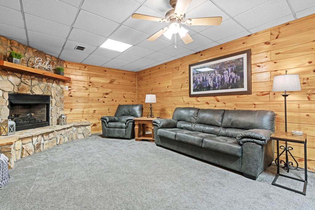 Blue Ridge, Georgia, 30513, United States, 3 Bedrooms Bedrooms, ,3 BathroomsBathrooms,Residential,For Sale,1980618