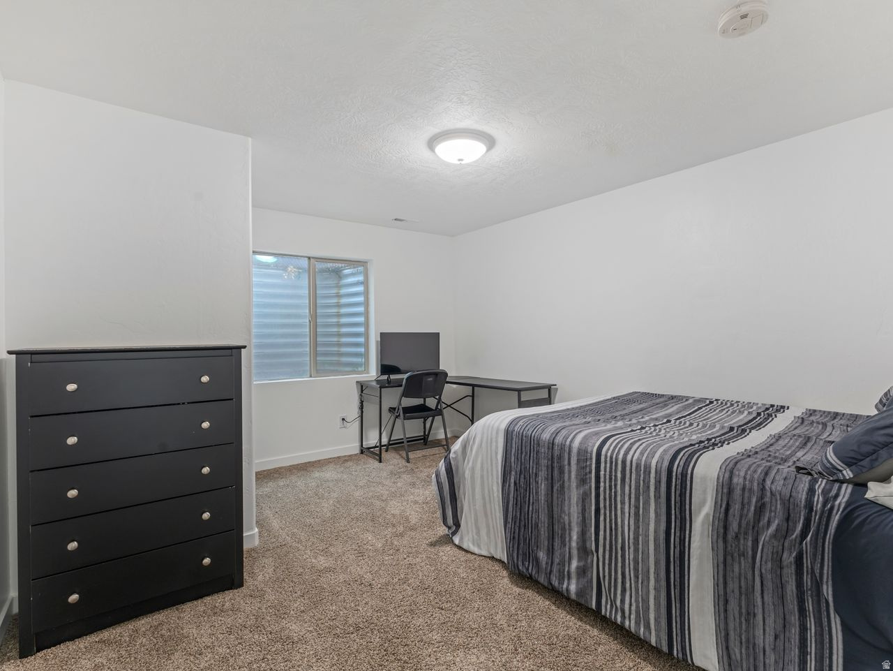 Grantsville, Utah, 84029, United States, 6 Bedrooms Bedrooms, ,3 BathroomsBathrooms,Residential,For Sale,2003482