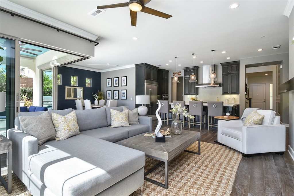 West Hills, California, 91304, United States, 5 Bedrooms Bedrooms, ,6 BathroomsBathrooms,Residential,For Sale,1847144