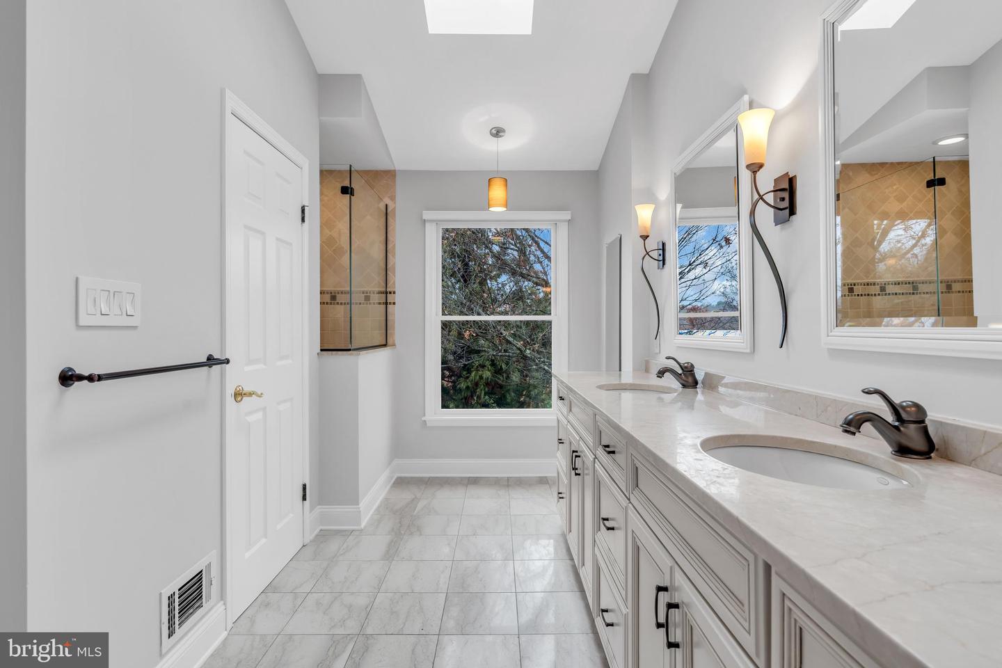 Princeton Junction, New Jersey, 08550, United States, 4 Bedrooms Bedrooms, ,4 BathroomsBathrooms,Residential,For Sale,2003201