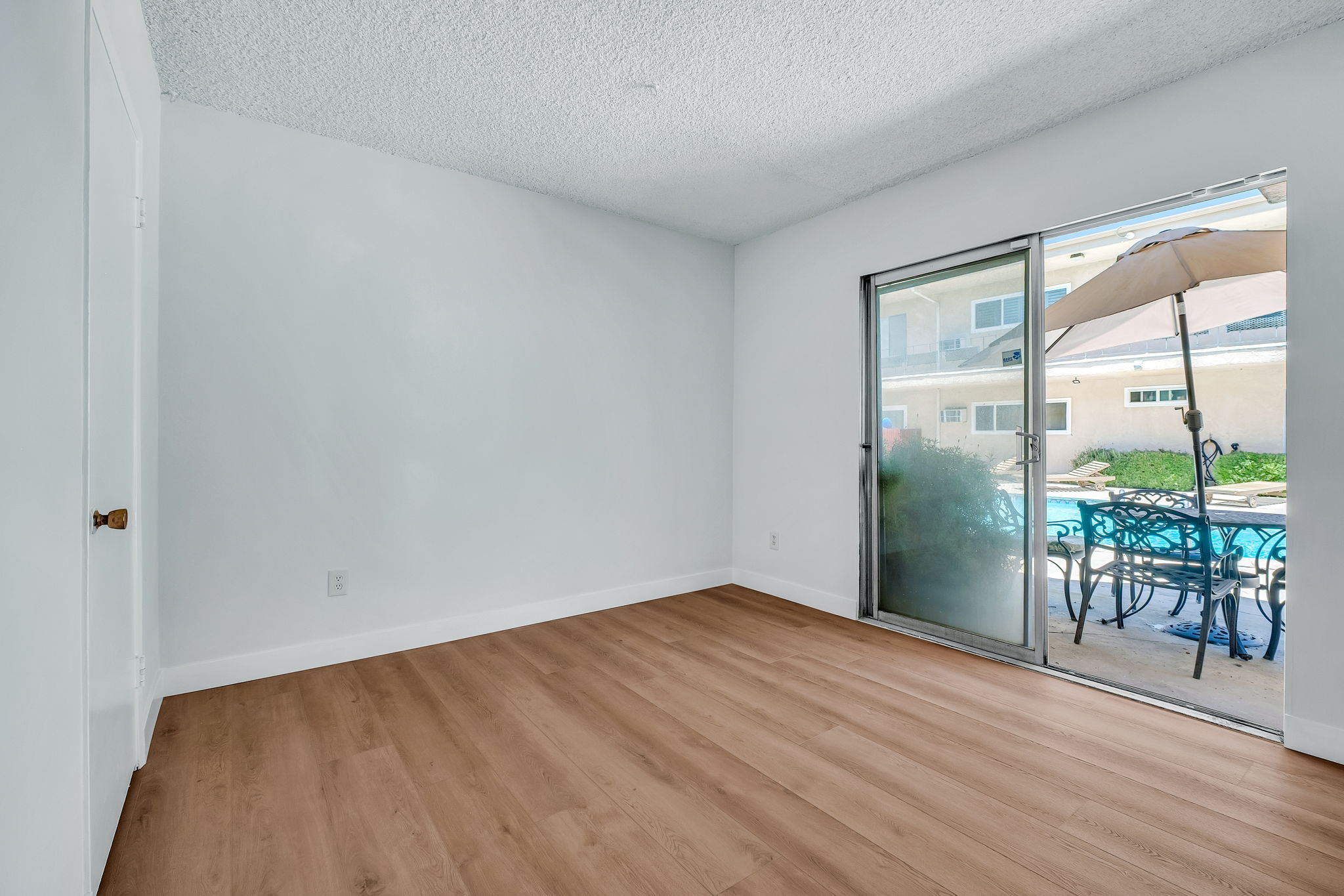  5232 Corteen Place Unit 10, Los Angeles, CA 91607 - 物件實景