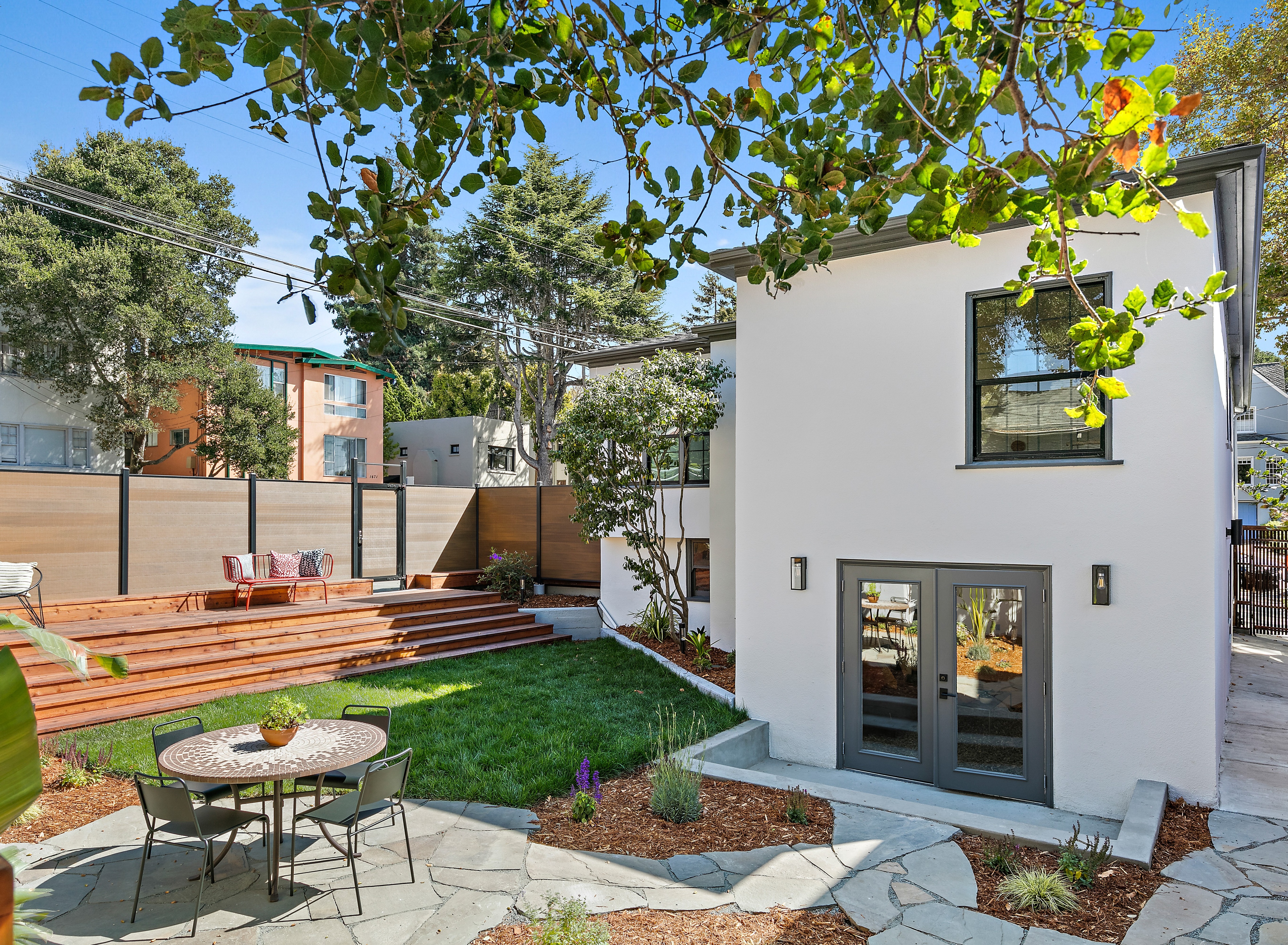  Timeless Elegance, Thoughtfully Reimagined in North Berkeley - 物件實景