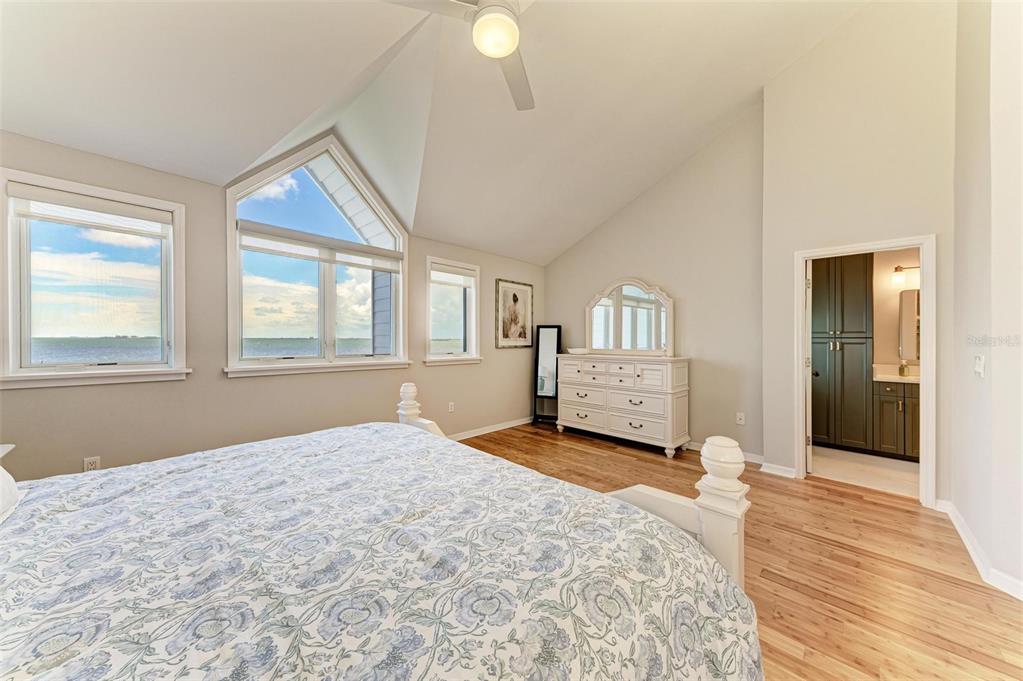 Bradenton, Florida, 34210, United States, 2 Bedrooms Bedrooms, ,2 BathroomsBathrooms,Residential,For Sale,1897662