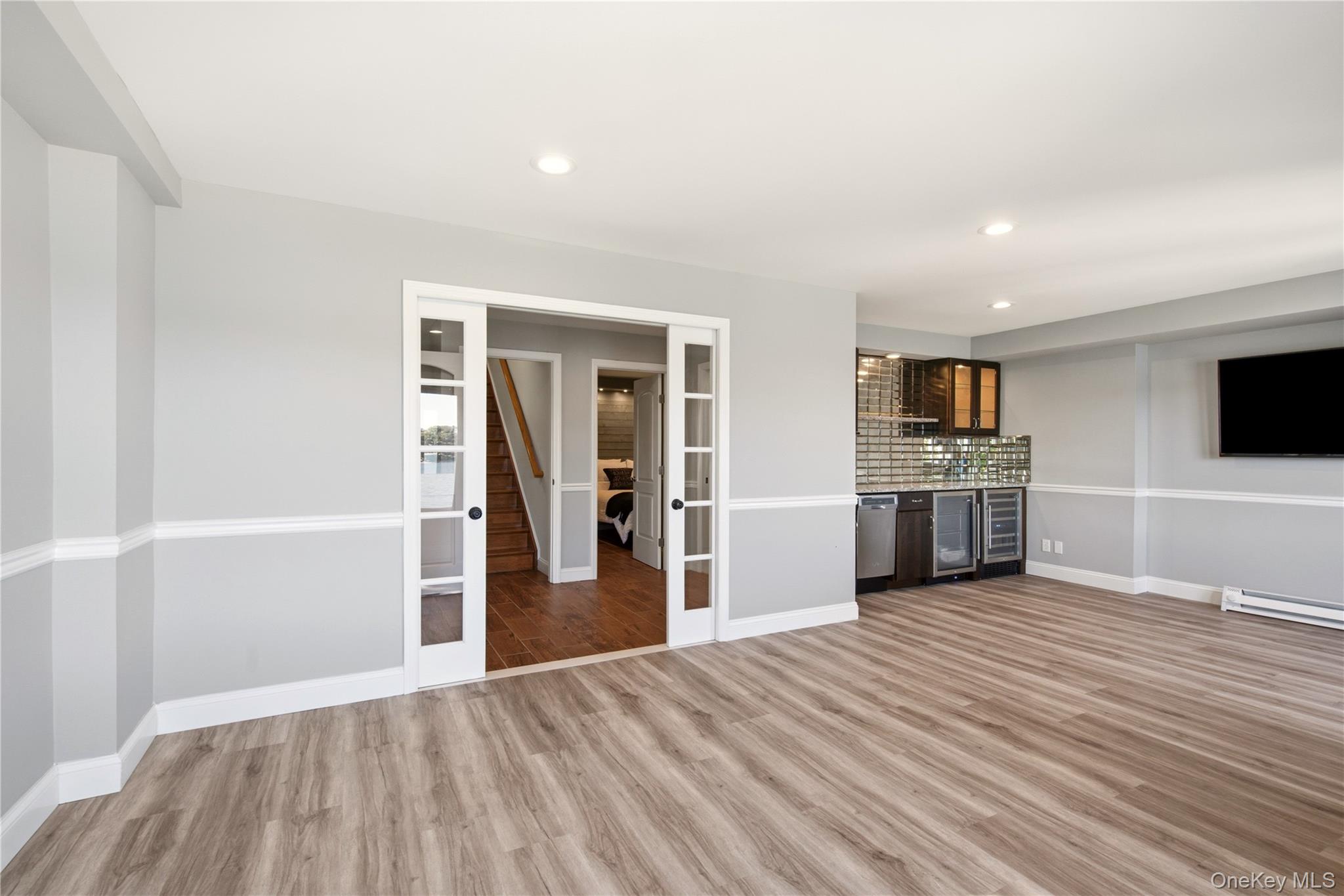  565 Mckinley Terrace, Centerport, NY, 11721 - 物件實景