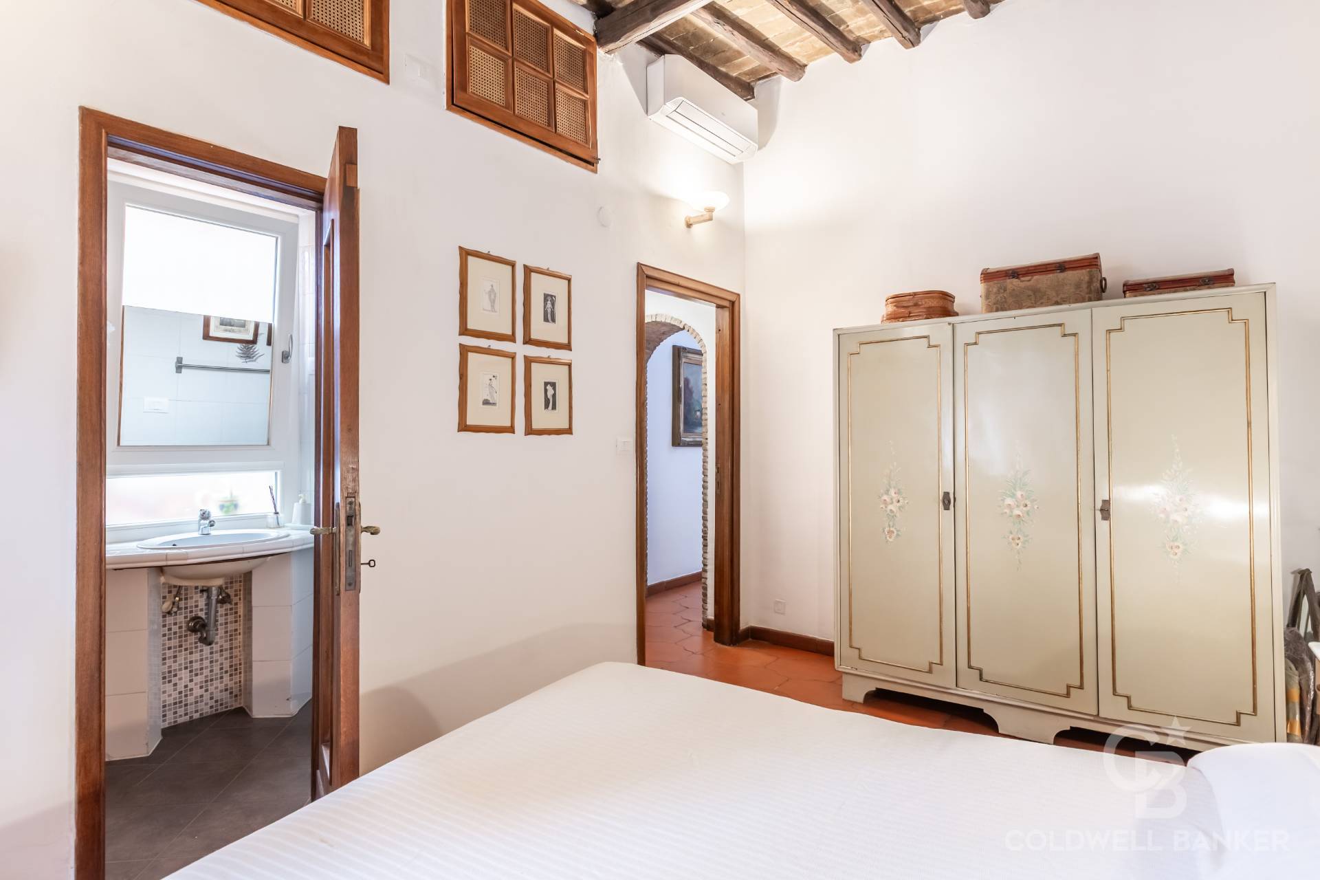 Roma, Roma, 00100, IT, 3 Bedrooms Bedrooms, ,2 BathroomsBathrooms,Residential,For Sale,1837964