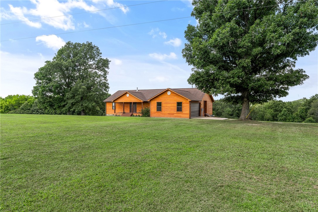 Huntsville, Arkansas, 72740, United States, 3 Bedrooms Bedrooms, ,4 BathroomsBathrooms,Residential,For Sale,1907713