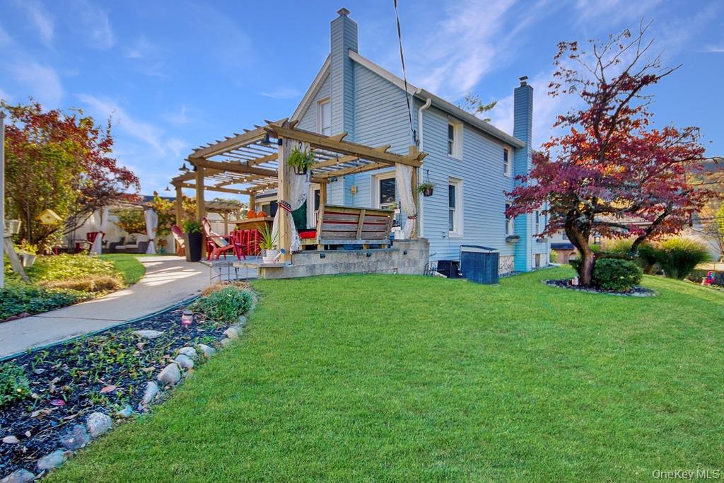 Garnerville, New York, 10923, United States, 3 Bedrooms Bedrooms, ,2 BathroomsBathrooms,Residential,For Sale,1974386