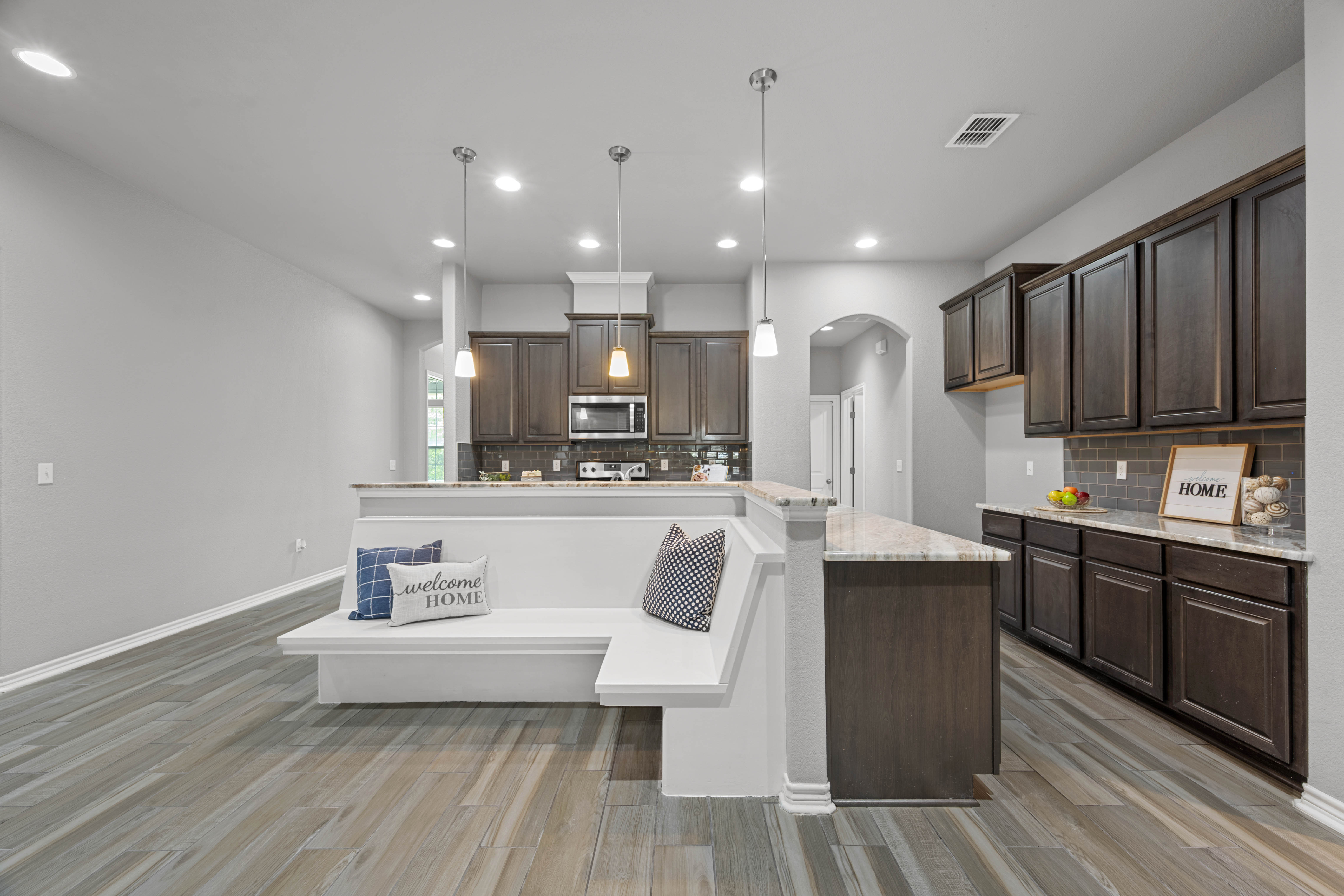  Gorgeous 4BR Home in Wandering Oaks - 物件實景