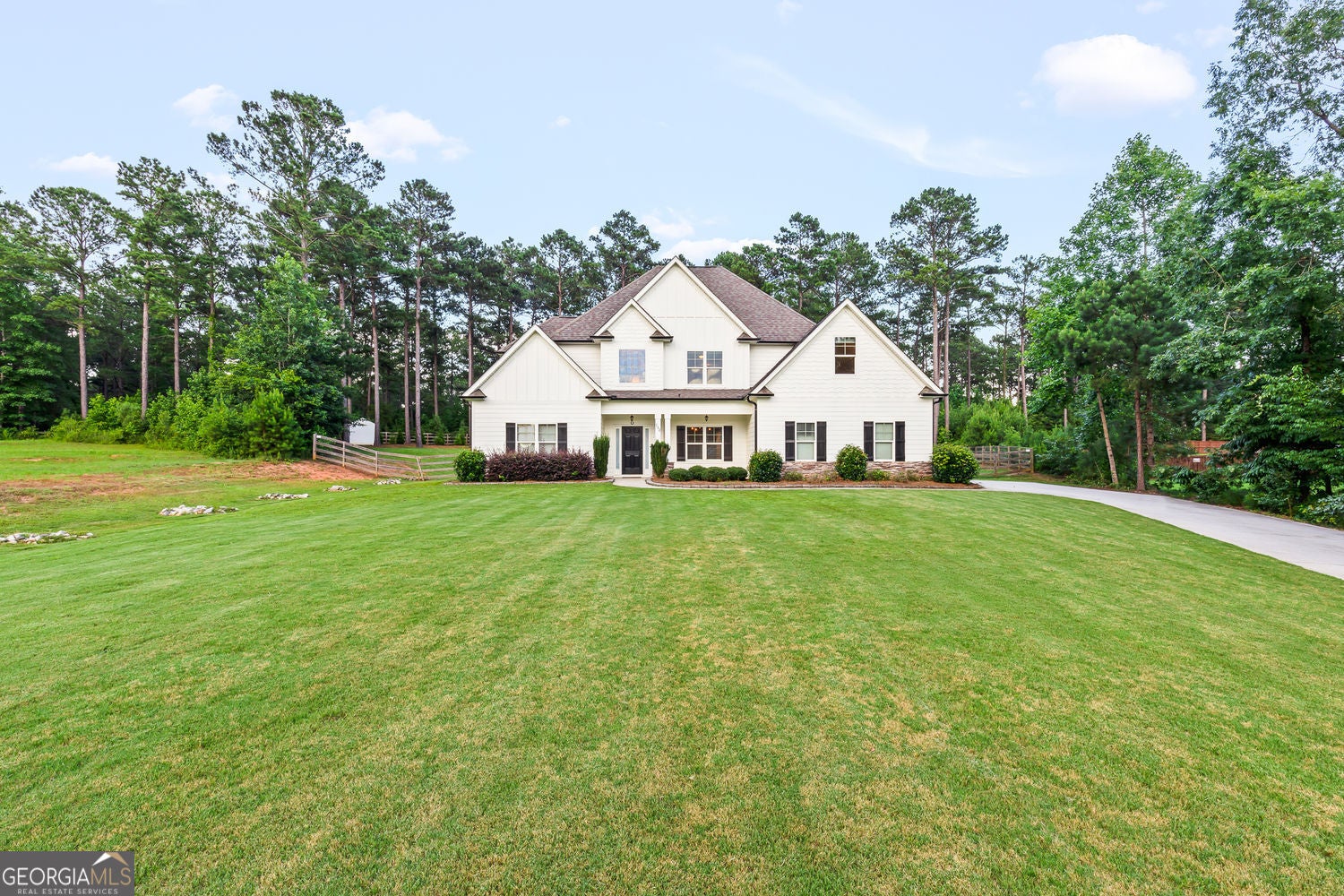 Senoia, Georgia, 30276, United States, 5 Bedrooms Bedrooms, ,4 BathroomsBathrooms,Residential,For Sale,1877866