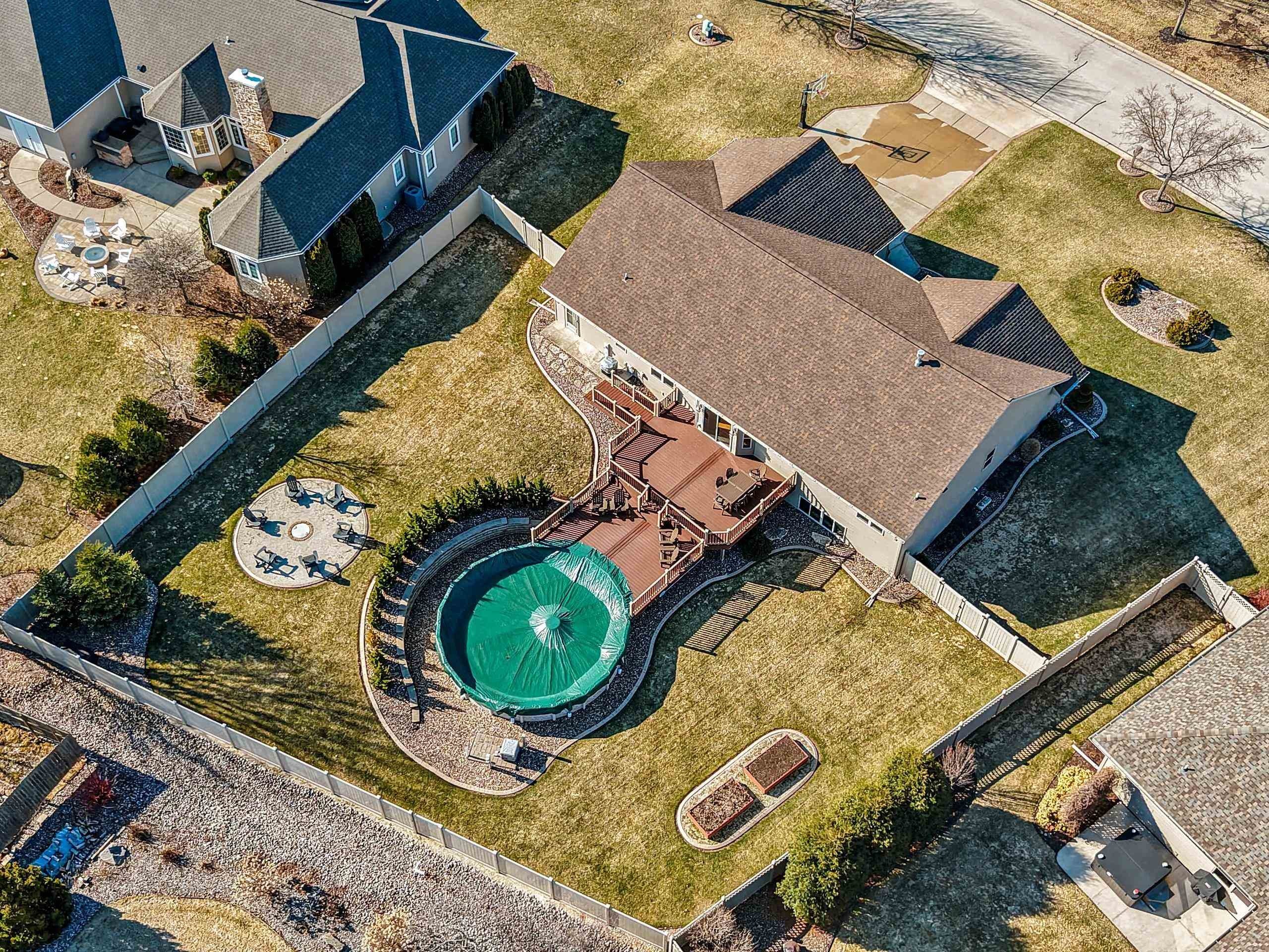 DE PERE, Wisconsin, 54115, United States, 5 Bedrooms Bedrooms, ,4 BathroomsBathrooms,Residential,For Sale,2048678