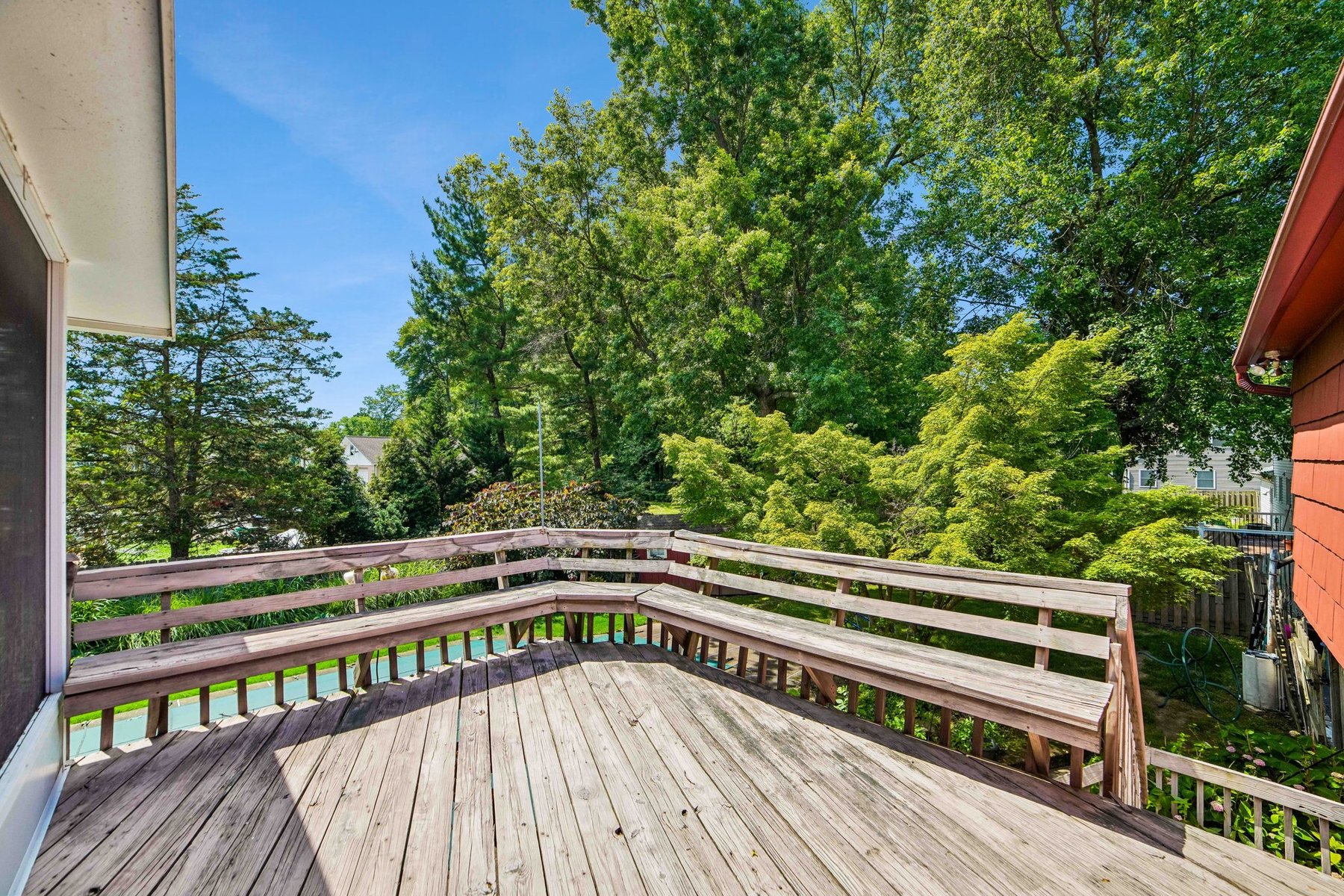  ?Oak Park? Bi-Level Provides Space Location and Long-Term Value - 物件實景