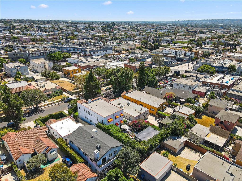 Los Angeles, California, 90019, United States, ,Residential,For Sale,1983742