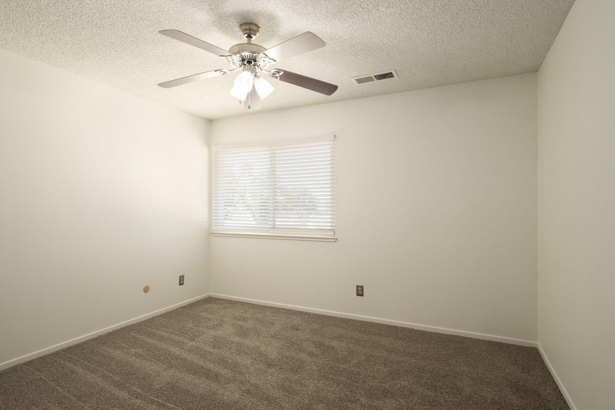 Madera, California, 93636, United States, 4 Bedrooms Bedrooms, ,3 BathroomsBathrooms,Residential,For Sale,1981366