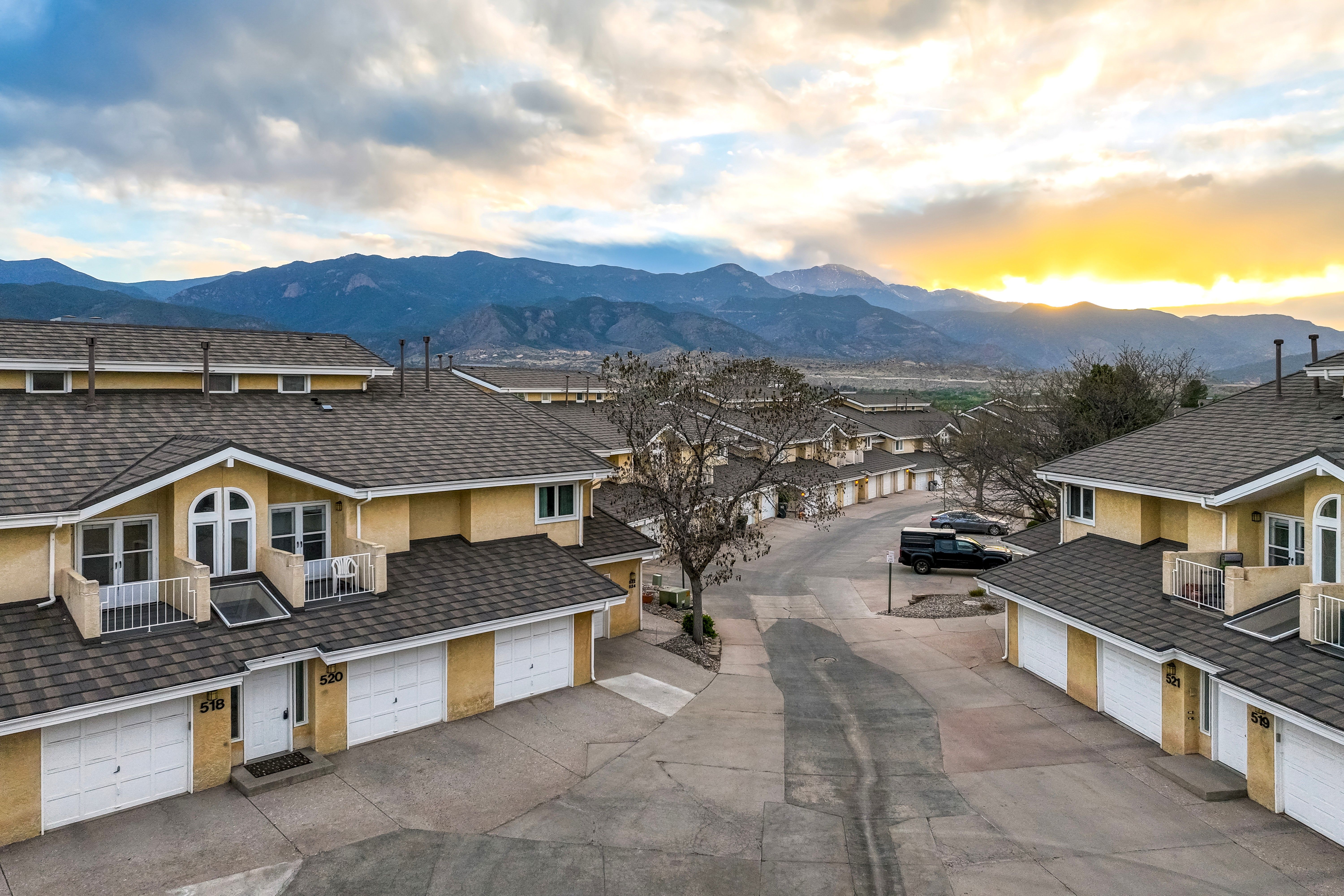  Elevated Westside Style in This Beautifully Refreshed Promontory Point Condo - 物件實景