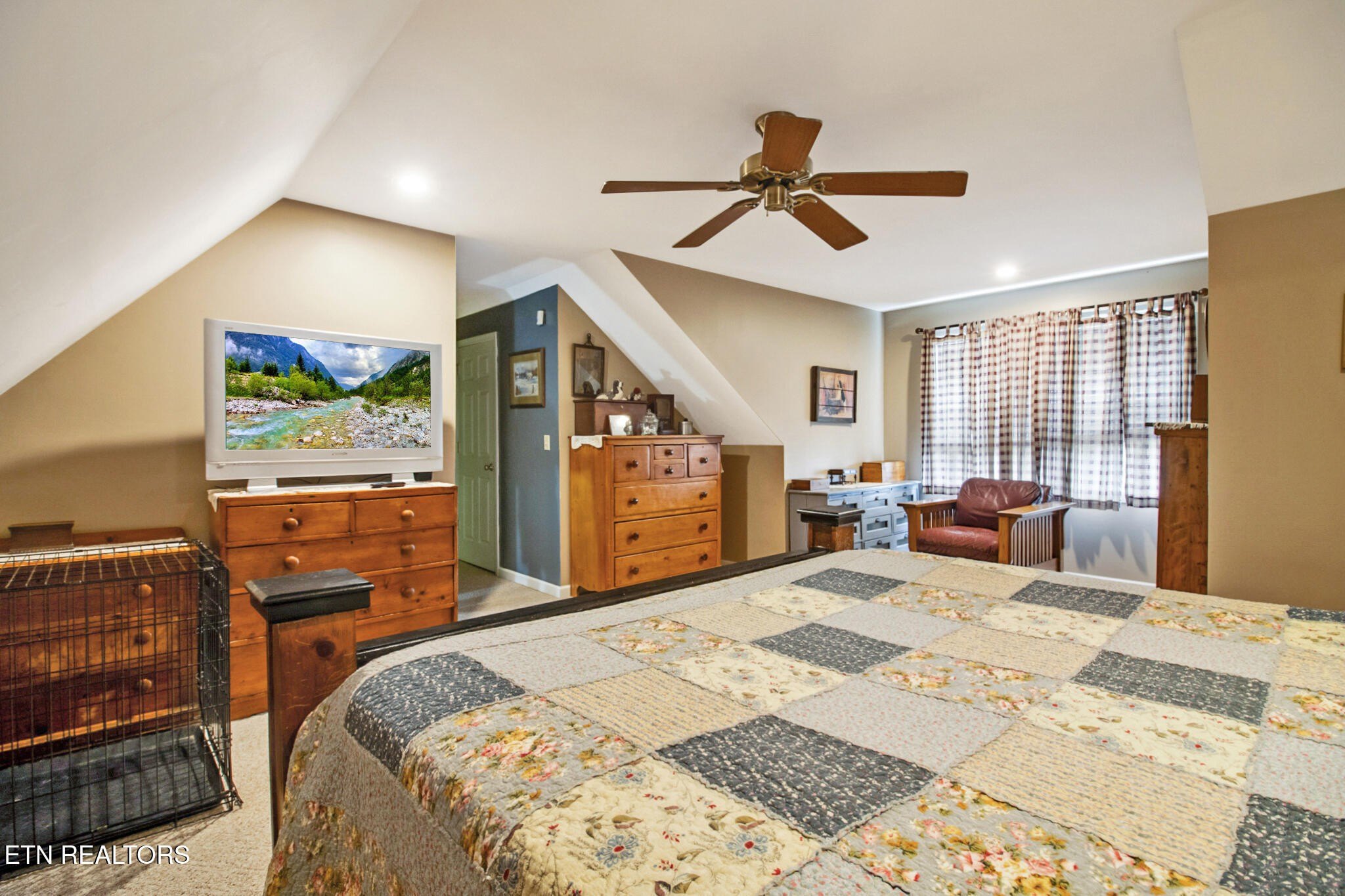 Crossville, Tennessee, 38555, United States, 4 Bedrooms Bedrooms, ,3 BathroomsBathrooms,Residential,For Sale,1888026