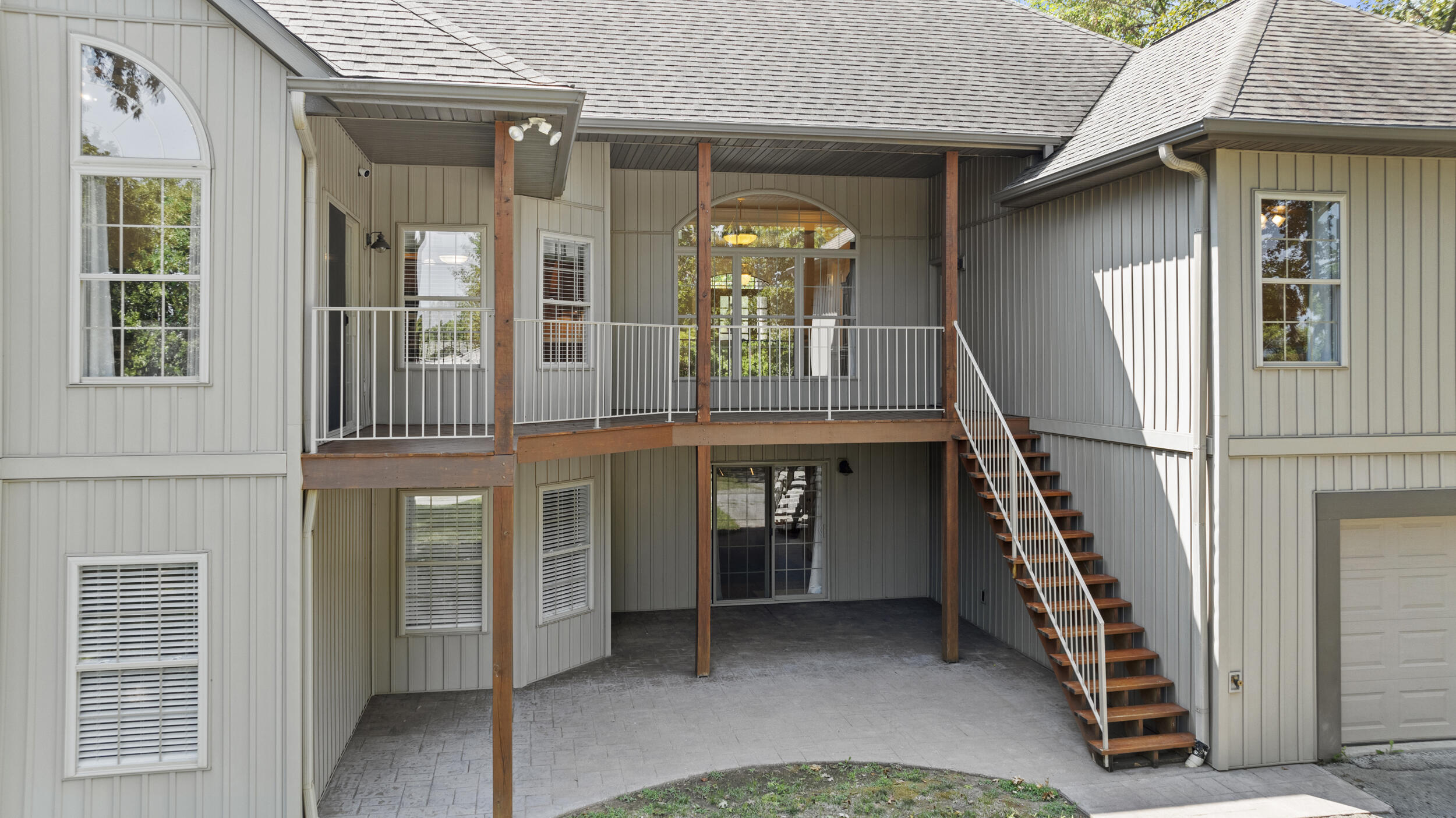 Kimberling City, Missouri, 65686, United States, 5 Bedrooms Bedrooms, ,4 BathroomsBathrooms,Residential,For Sale,1883483
