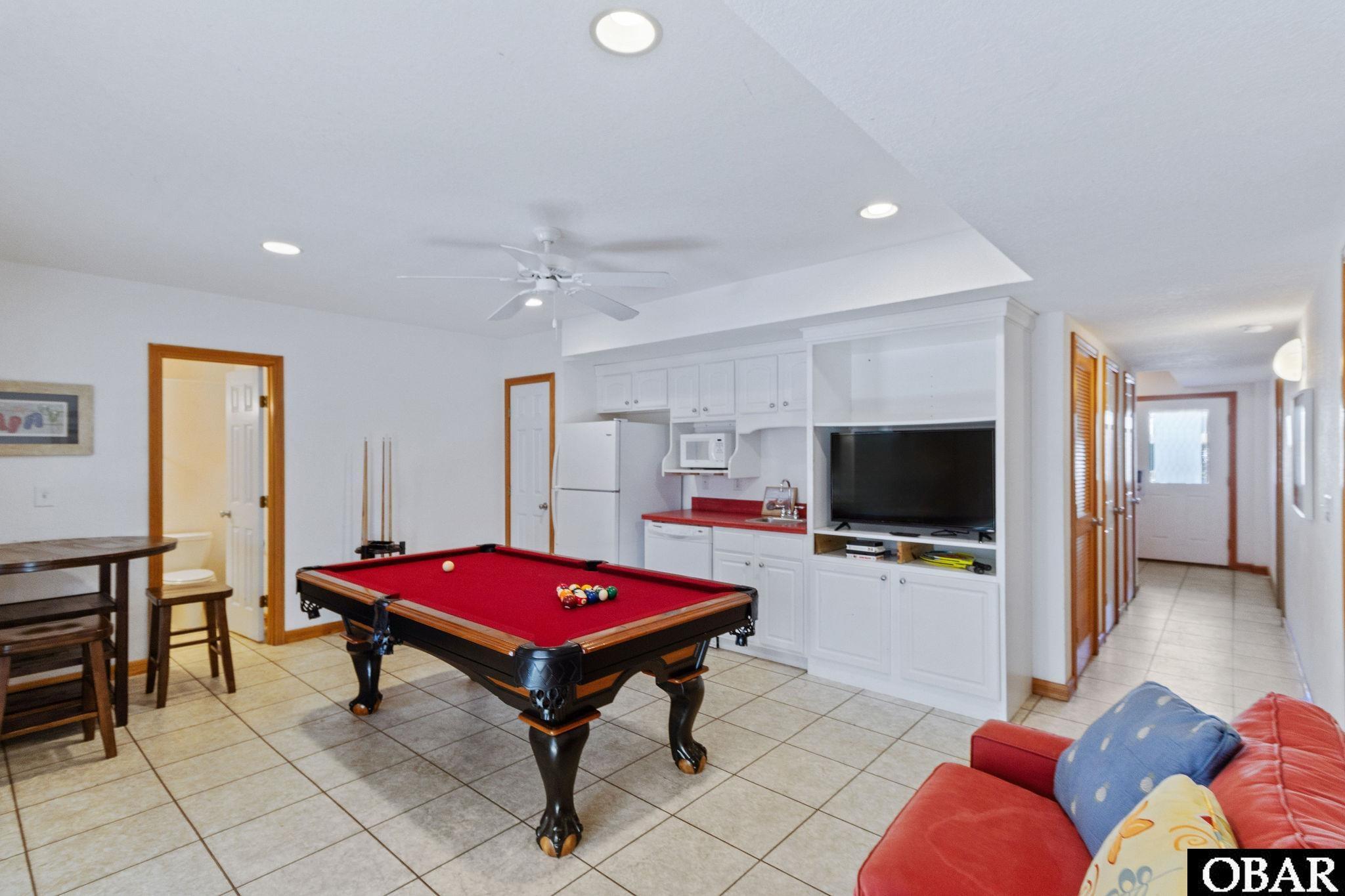 Corolla, North Carolina, 27927, United States, 7 Bedrooms Bedrooms, ,9 BathroomsBathrooms,Residential,For Sale,1827255