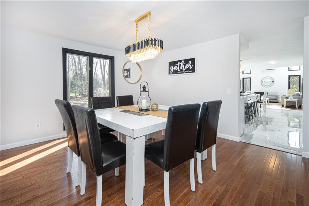 East Greenwich, Rhode Island, 02818, United States, 3 Bedrooms Bedrooms, ,3 BathroomsBathrooms,Residential,For Sale,1905846