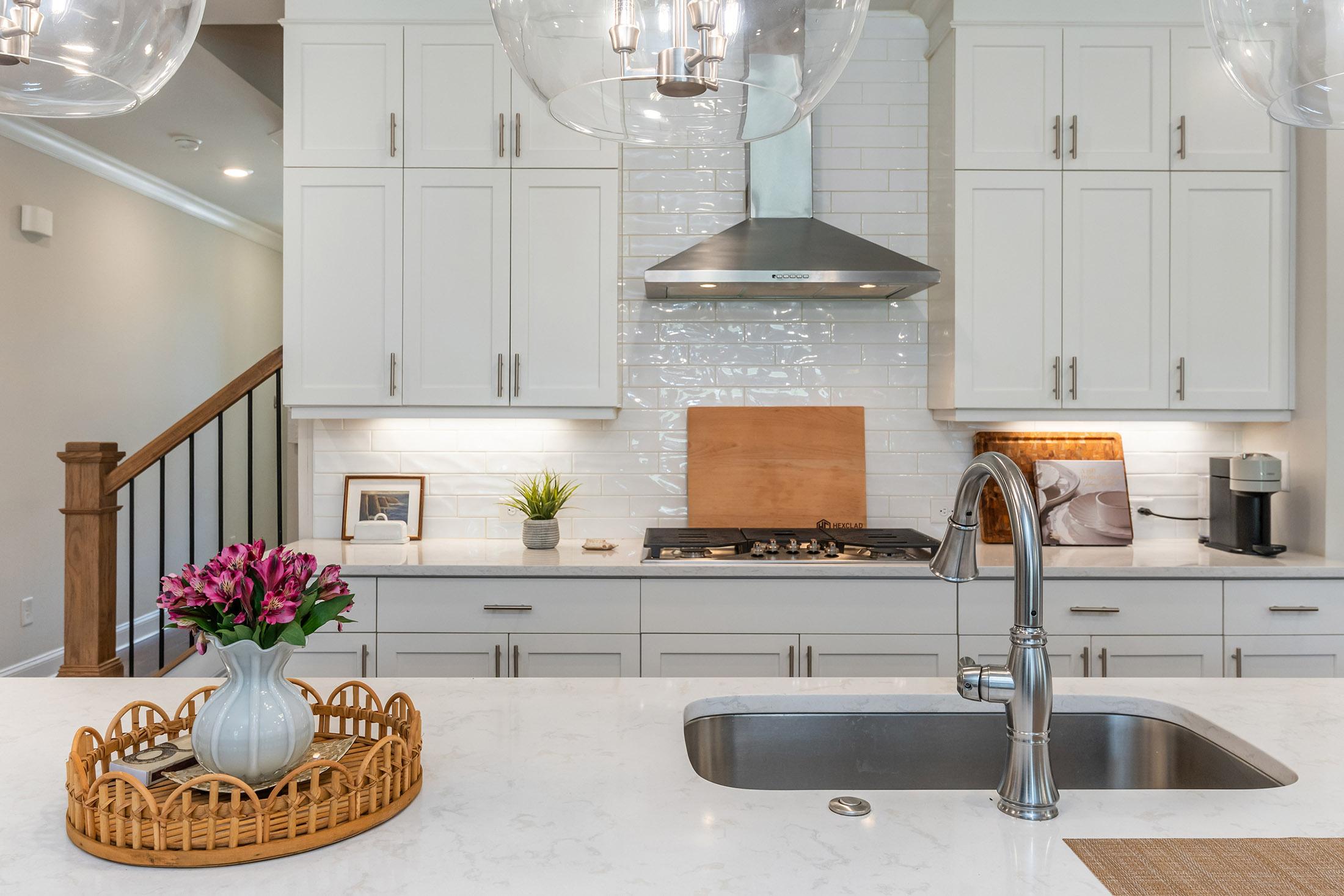  Welcome to Exceptional Townhome Living in Waterside Community - 物件實景