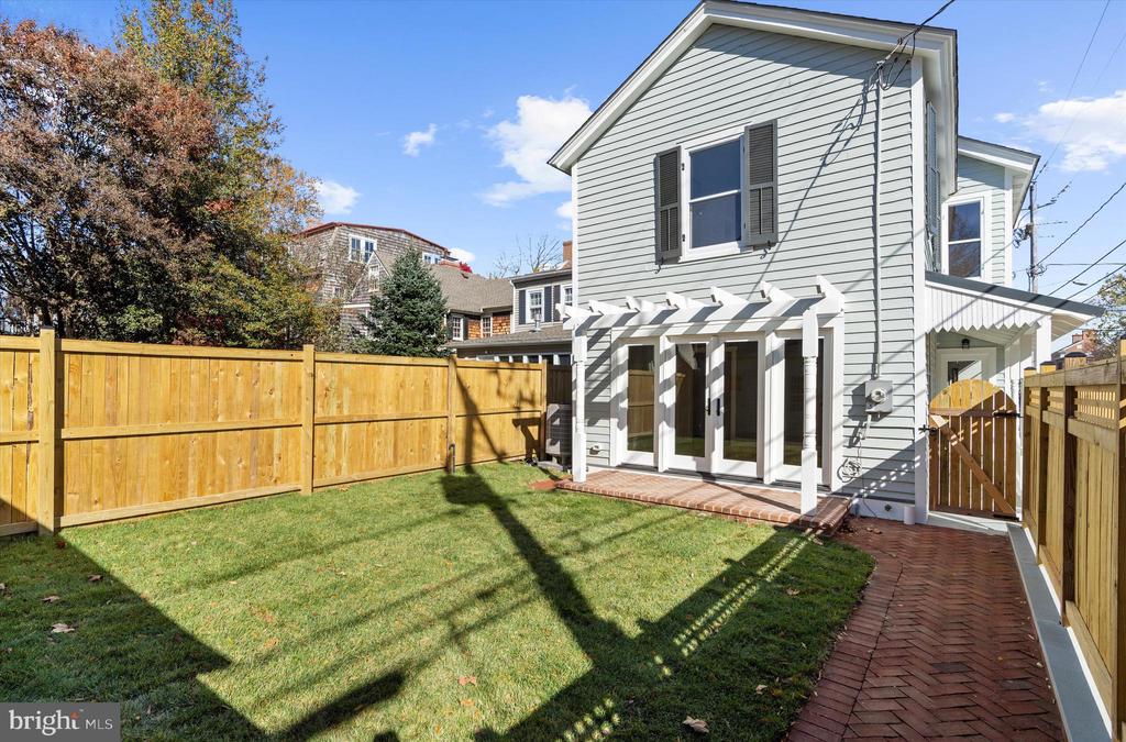 Chestertown, Maryland, 21620, United States, 5 Bedrooms Bedrooms, ,5 BathroomsBathrooms,Residential,For Sale,1988970